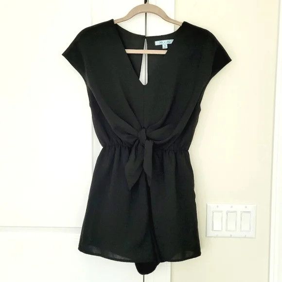 Vacation She + Sky Short Slv V-Neck Cutout Tie Front Romper Party Size 28" / US 6 / IT 42 - 3 Thumbnail