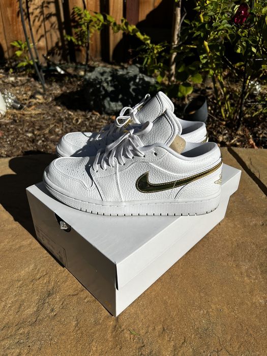 j1 low metallic gold
