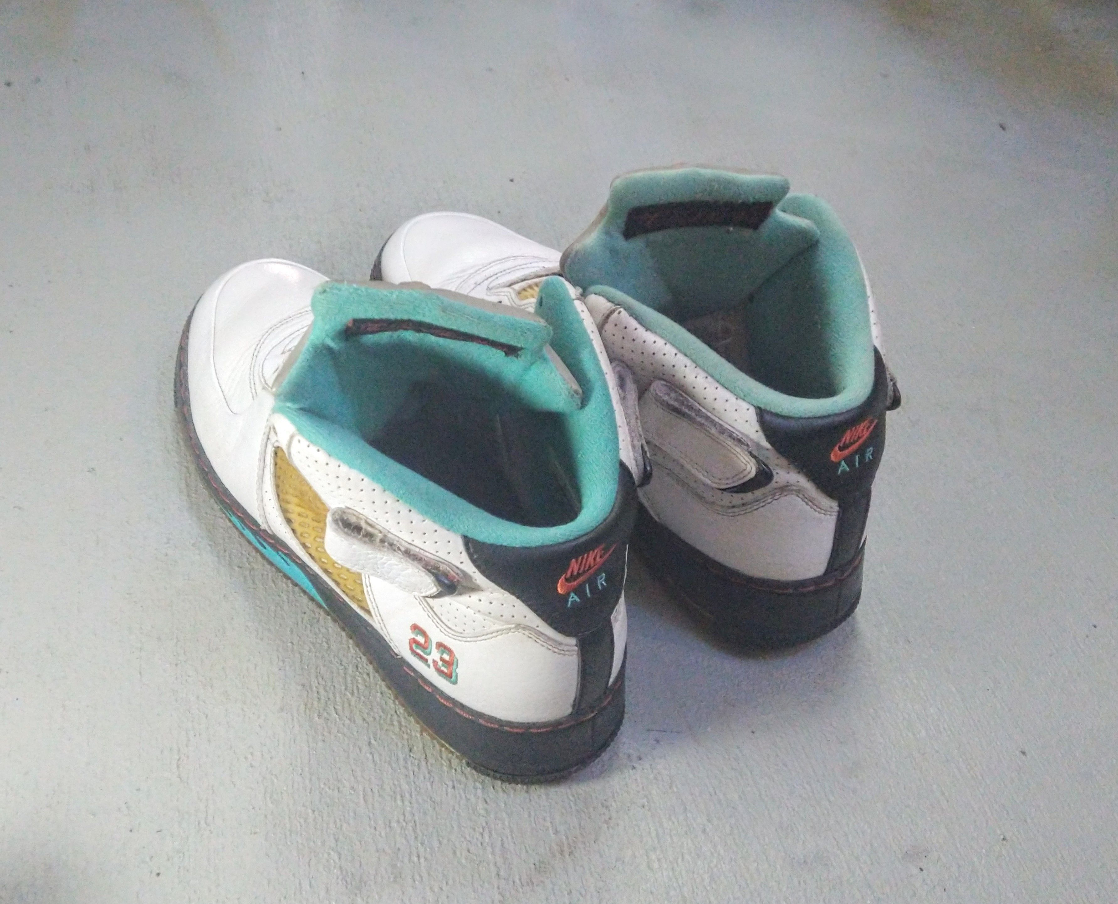 Jordan Brand × Nike Nike Air Jordan Fusion 5 Miami Dolphins Size 10 407334-101 Size US 10 / EU 43 - 15 Thumbnail