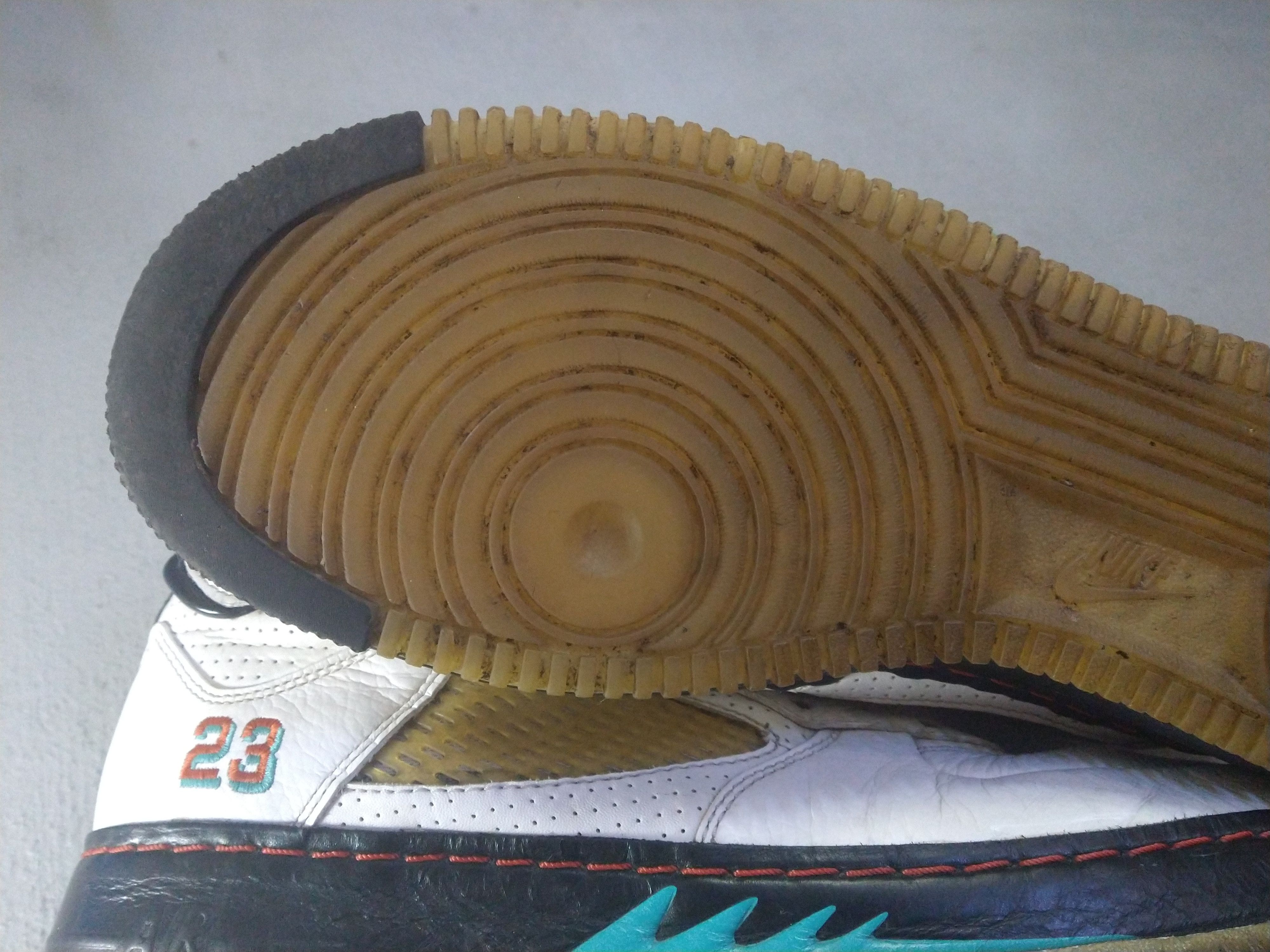 Jordan Brand × Nike Nike Air Jordan Fusion 5 Miami Dolphins Size 10 407334-101 Size US 10 / EU 43 - 21 Thumbnail