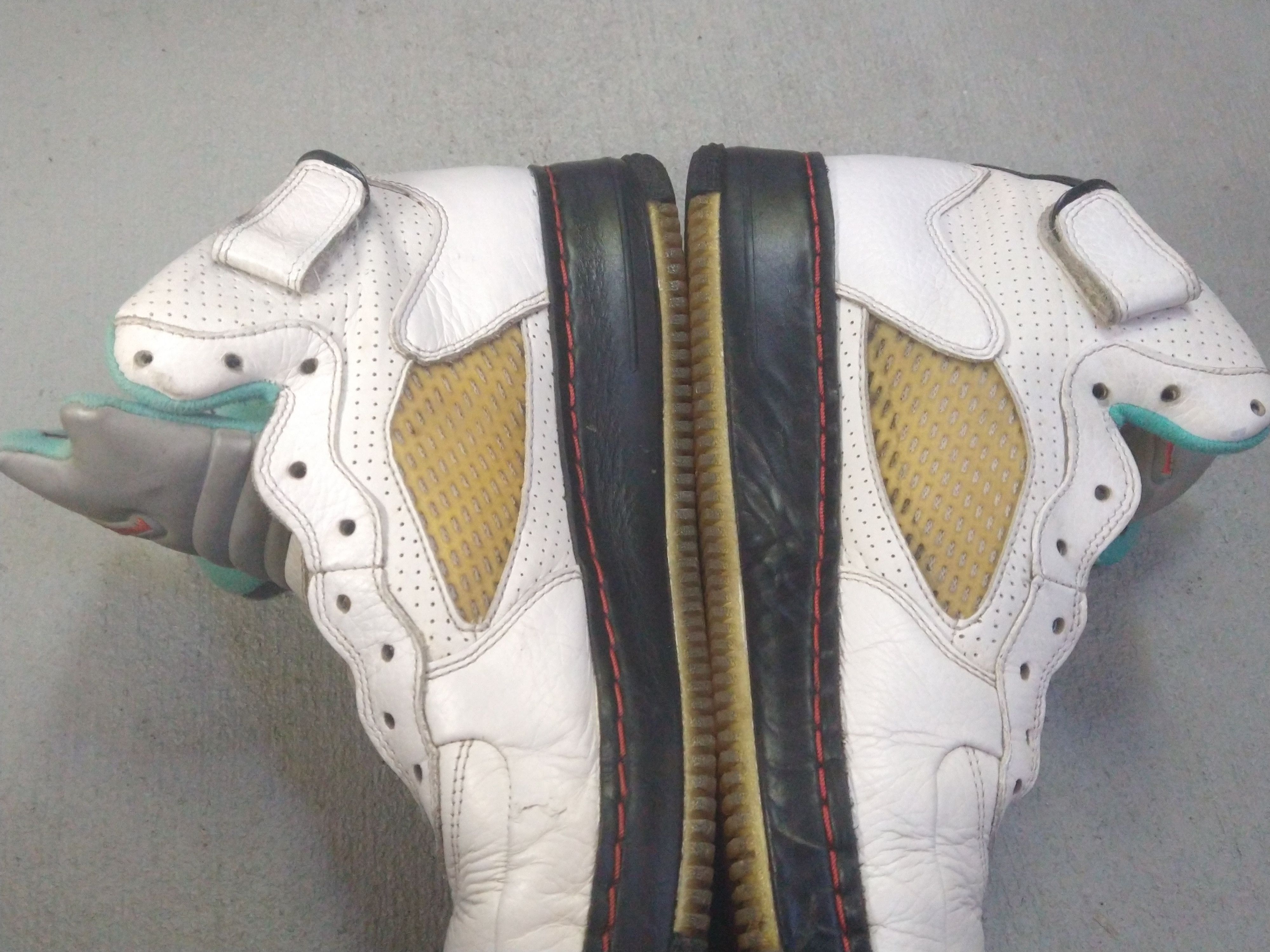 Jordan Brand × Nike Nike Air Jordan Fusion 5 Miami Dolphins Size 10 407334-101 Size US 10 / EU 43 - 12 Thumbnail