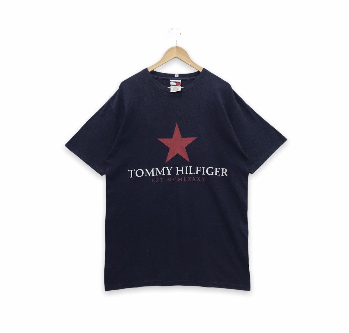 Tommy Hilfiger × Vintage *Rare!! Vintage Tommy Hilfiger Big Graphic Tee Size US XL / EU 56 / 4 - 1 Thumbnail