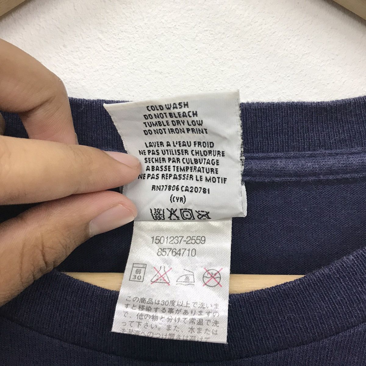 Tommy Hilfiger × Vintage *Rare!! Vintage Tommy Hilfiger Big Graphic Tee Size US XL / EU 56 / 4 - 12 Thumbnail