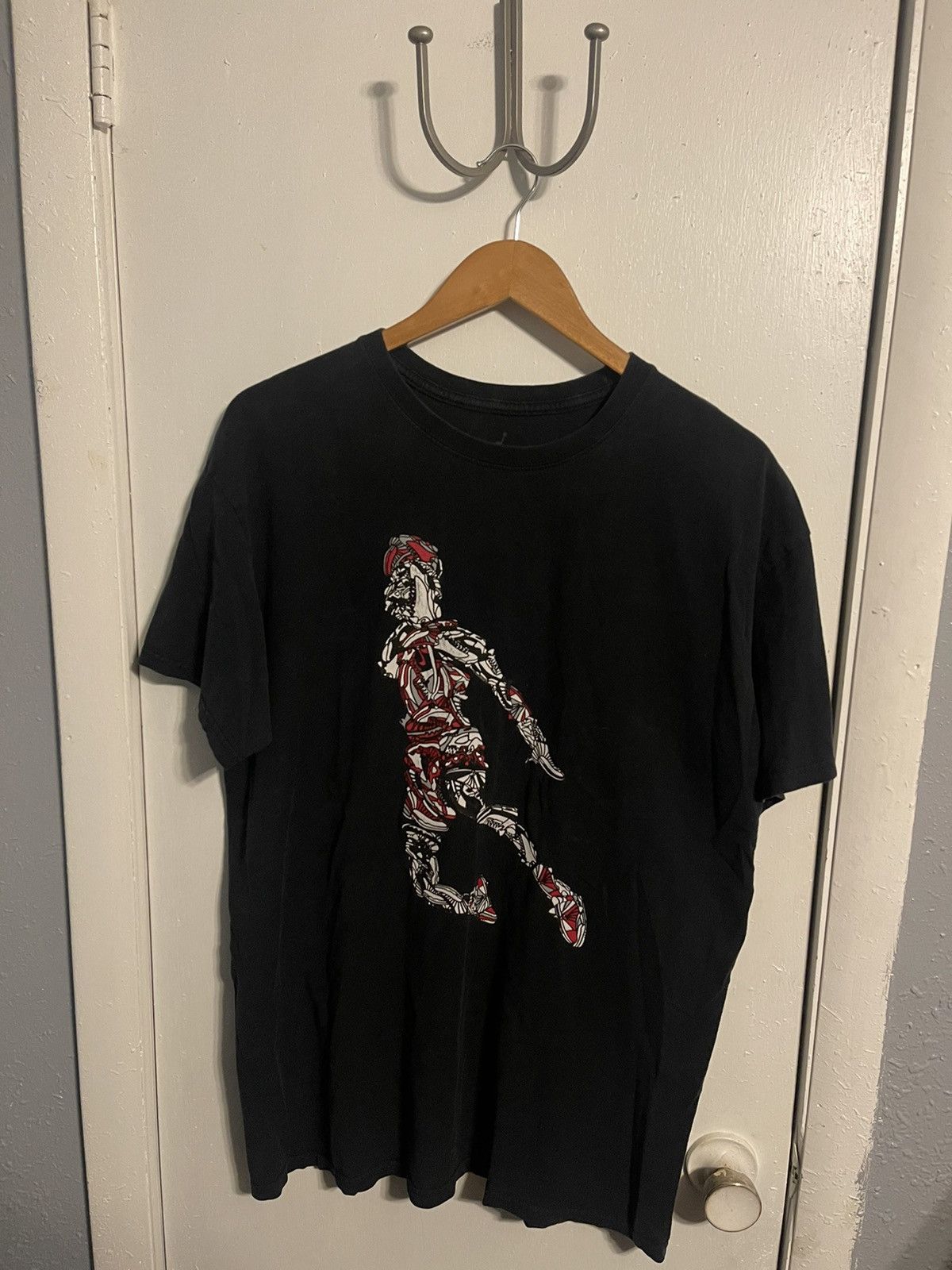 Jordan Brand Vintage Jordan Shoe Jumper Tee Size US XL / EU 56 / 4 - 1 Thumbnail