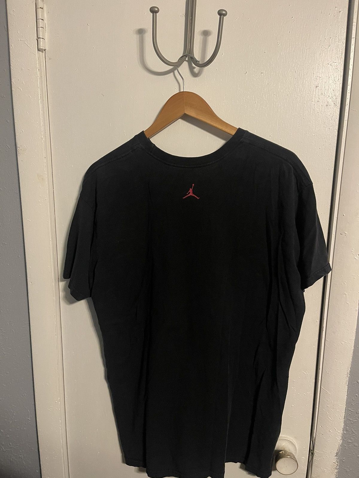 Jordan Brand Vintage Jordan Shoe Jumper Tee Size US XL / EU 56 / 4 - 2 Thumbnail