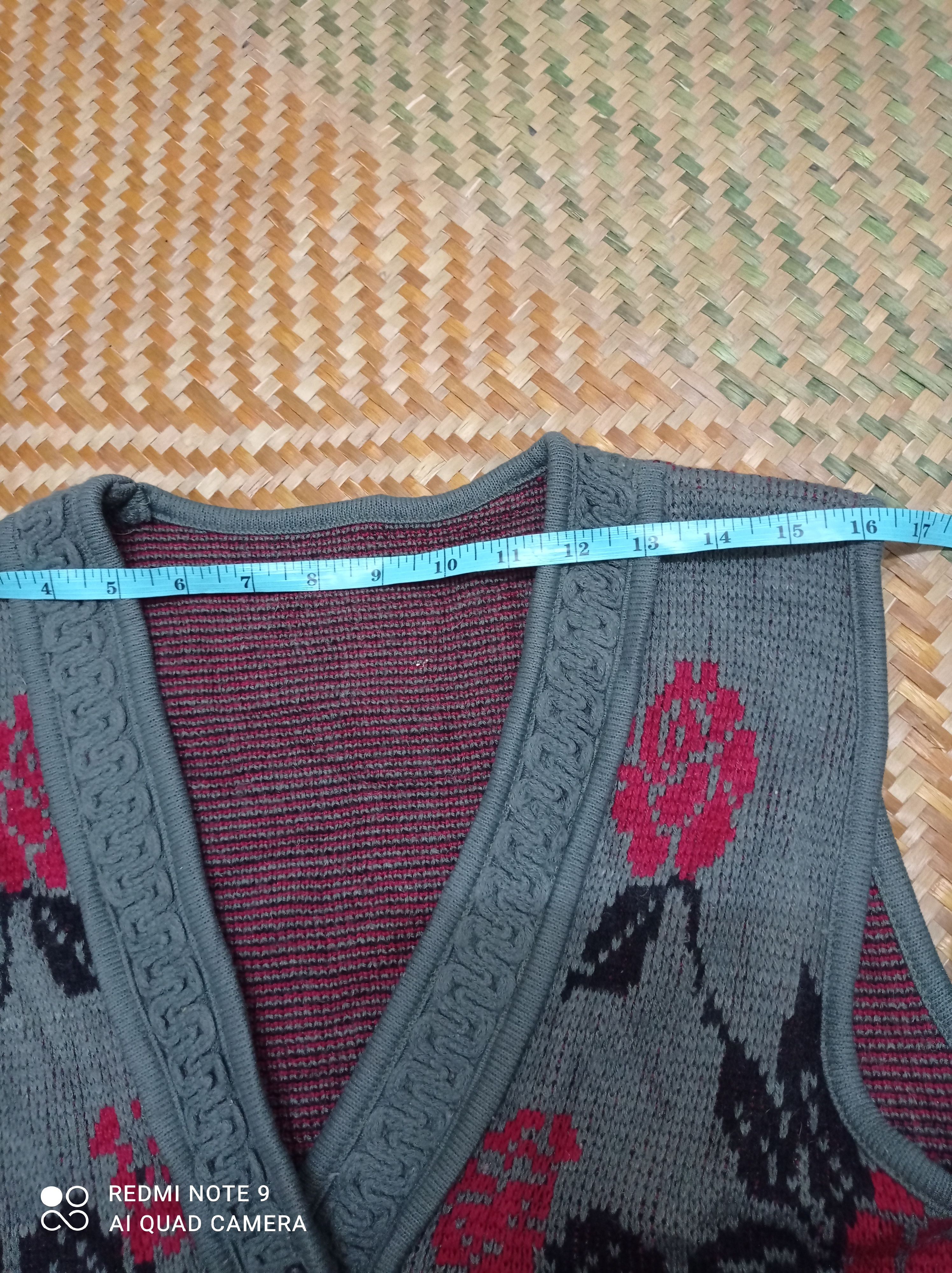 Japanese Brand × Other Vintage Japanese Brand knitted vest floral pattern Size US M / EU 48-50 / 2 - 13 Thumbnail
