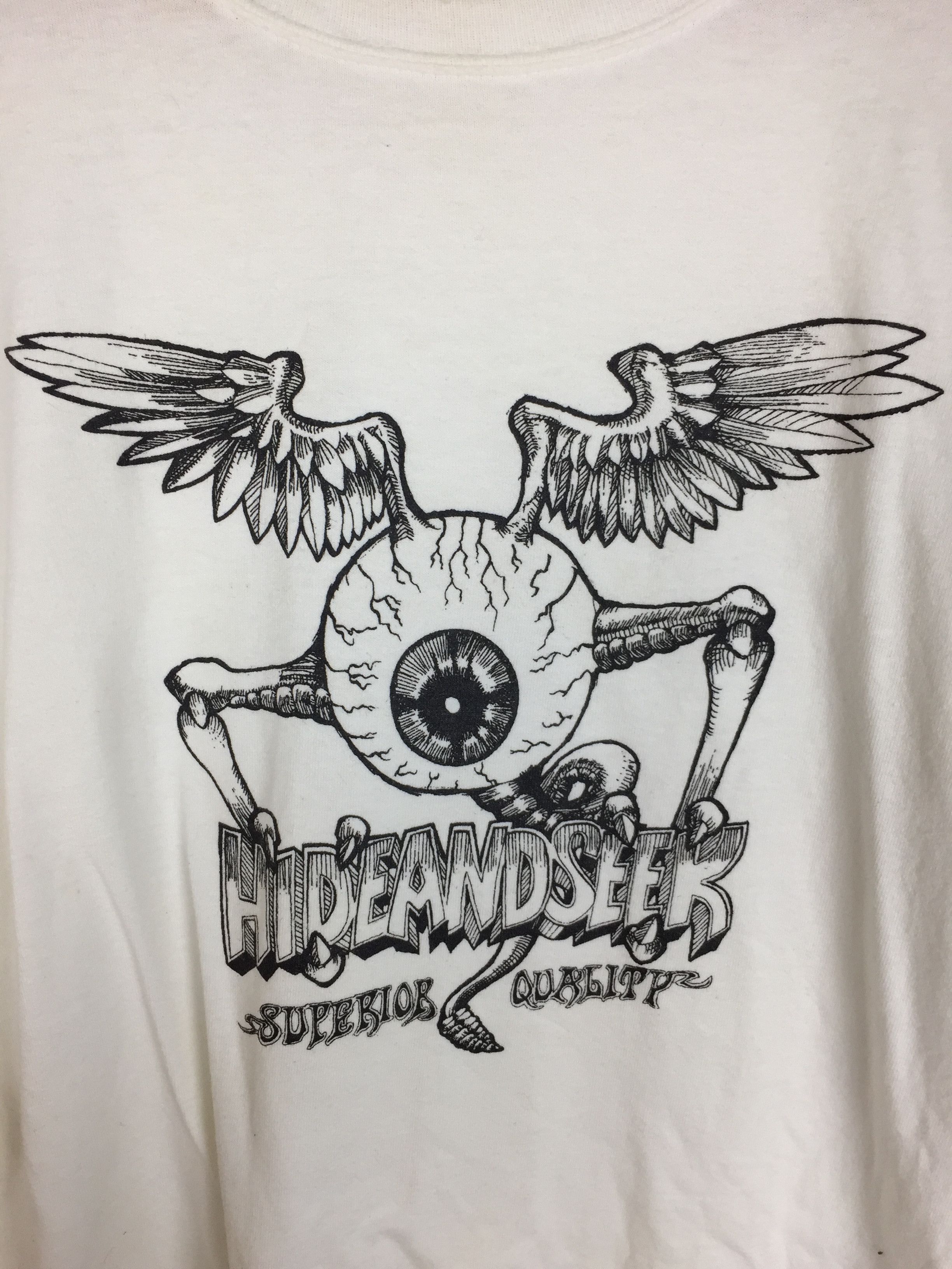 20471120 Hide and Seek satanic eye and wing tee Size US M / EU 48-50 / 2 - 3 Thumbnail