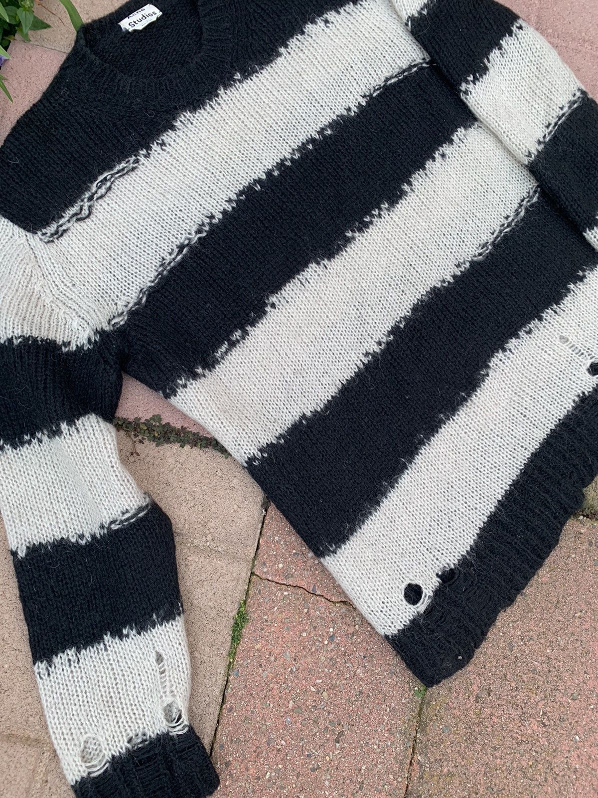 Acne Studios RARE GRAIL acne studios Cobain distressed mohair sweater Size US XL / EU 56 / 4 - 5 Thumbnail