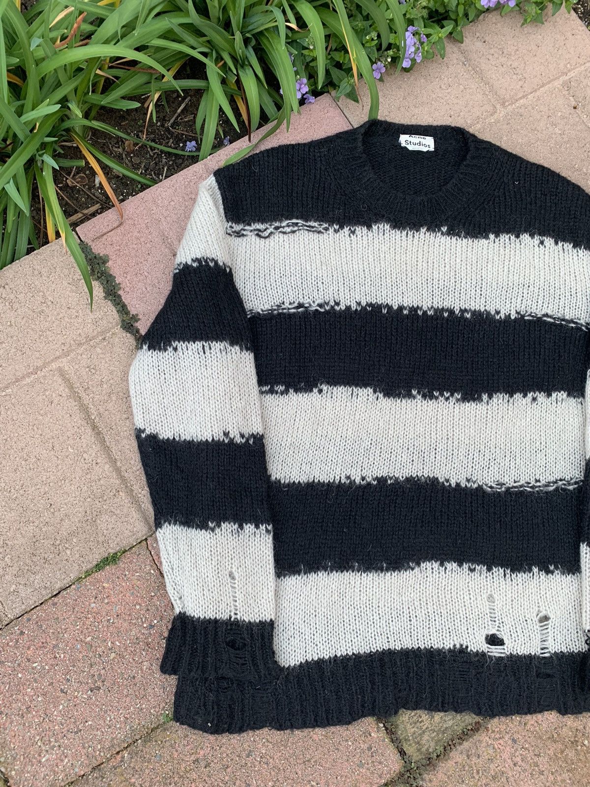 Acne Studios RARE GRAIL acne studios Cobain distressed mohair sweater Size US XL / EU 56 / 4 - 2 Thumbnail