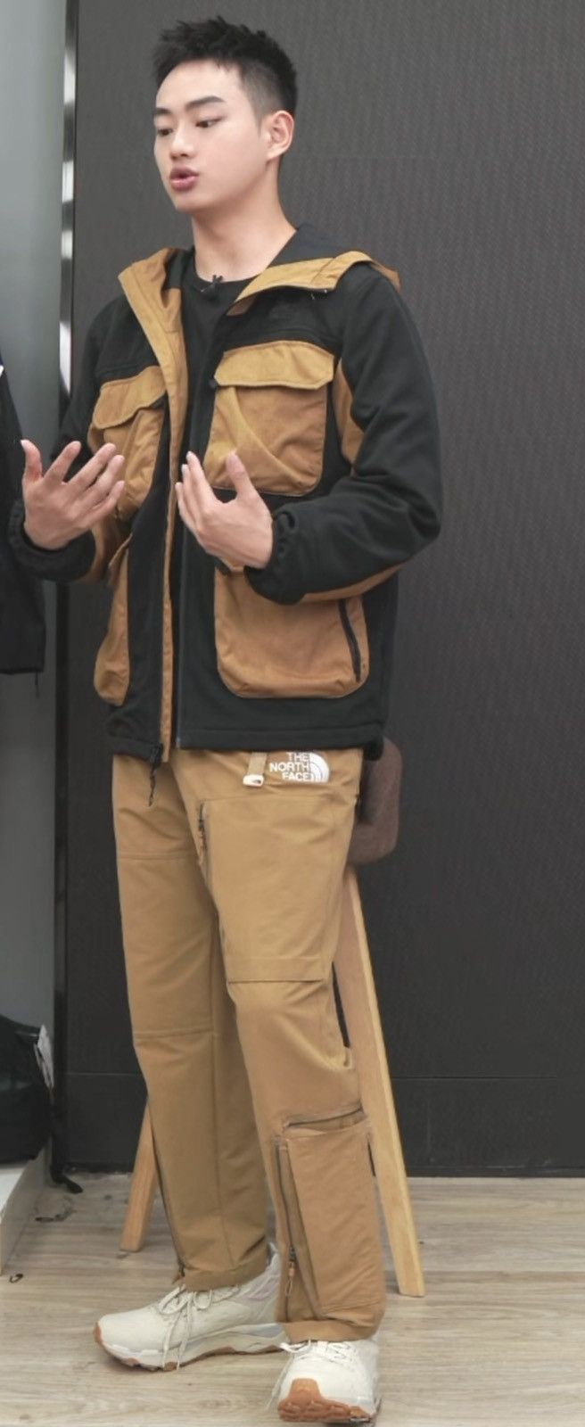 Kazuki Kuraishi × The North Face Urban Exploration M D6 Fleece Full Zip Black/Khaki Size US M / EU 48-50 / 2 - 10 Thumbnail