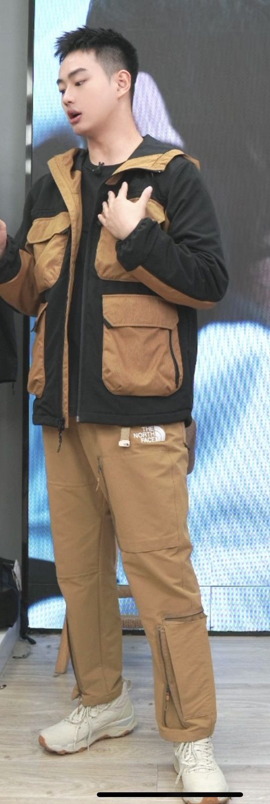 Kazuki Kuraishi × The North Face Urban Exploration M D6 Fleece Full Zip Black/Khaki Size US M / EU 48-50 / 2 - 15 Thumbnail