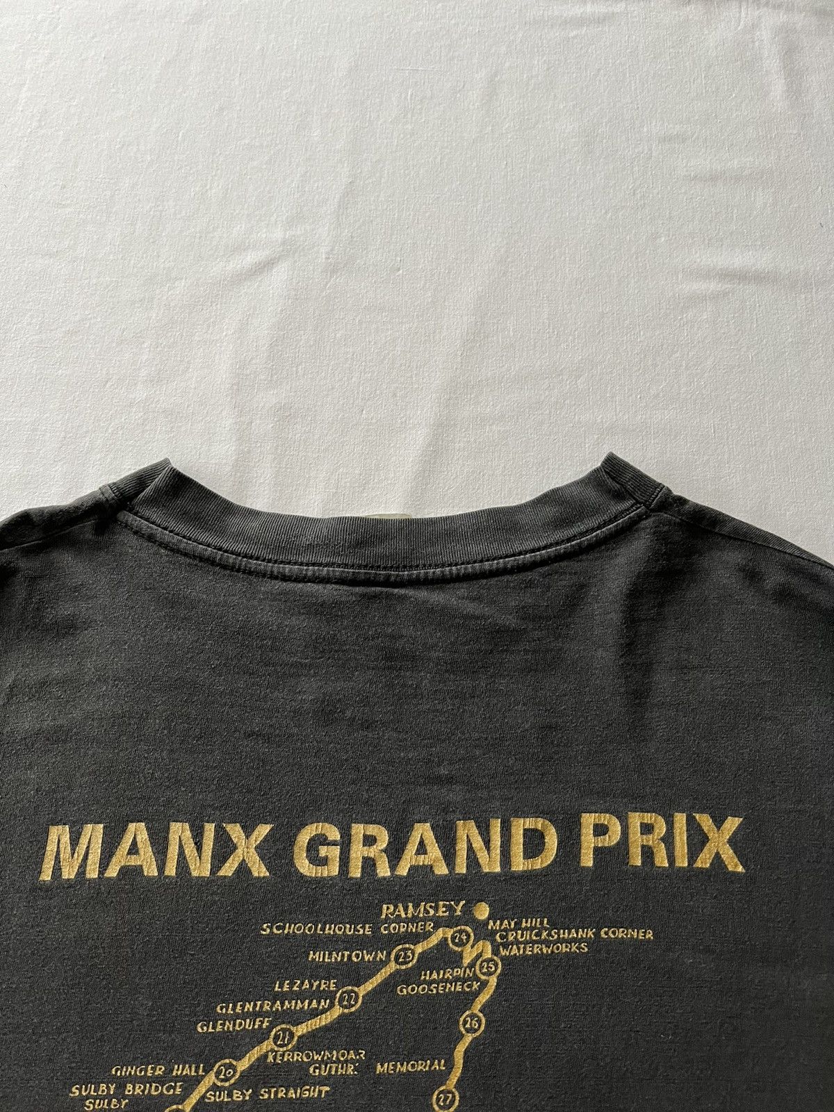 Band Tees Vintage 1995 Manx Grand Prix 95 Moto Racing Faded Black Tee Size US XL / EU 56 / 4 - 13 Thumbnail