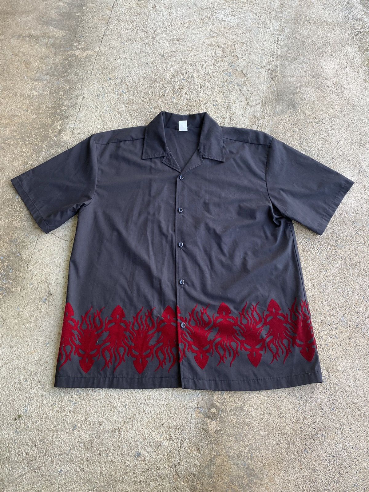 Japanese Brand × Vintage Vintage Y2K Tribal Skull Flame Button Up Oversized Shirt Size US XL / EU 56 / 4 - 1 Thumbnail