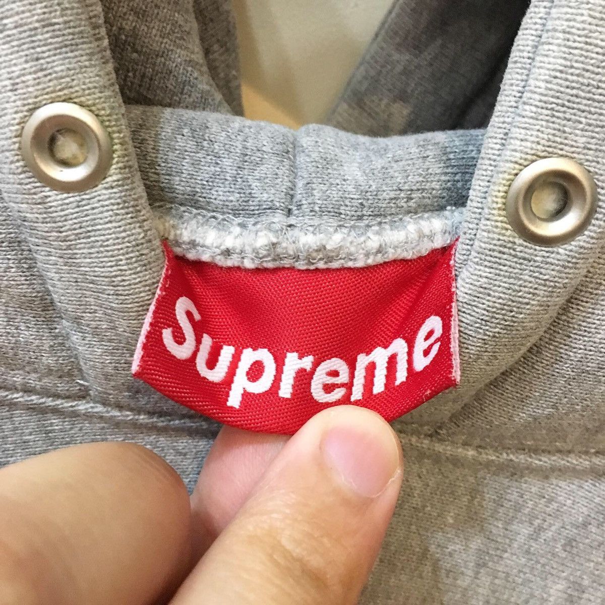 Supreme Vintage 2001 Supreme Box Logo Hoodie Size US M / EU 48-50 / 2 - 5 Thumbnail