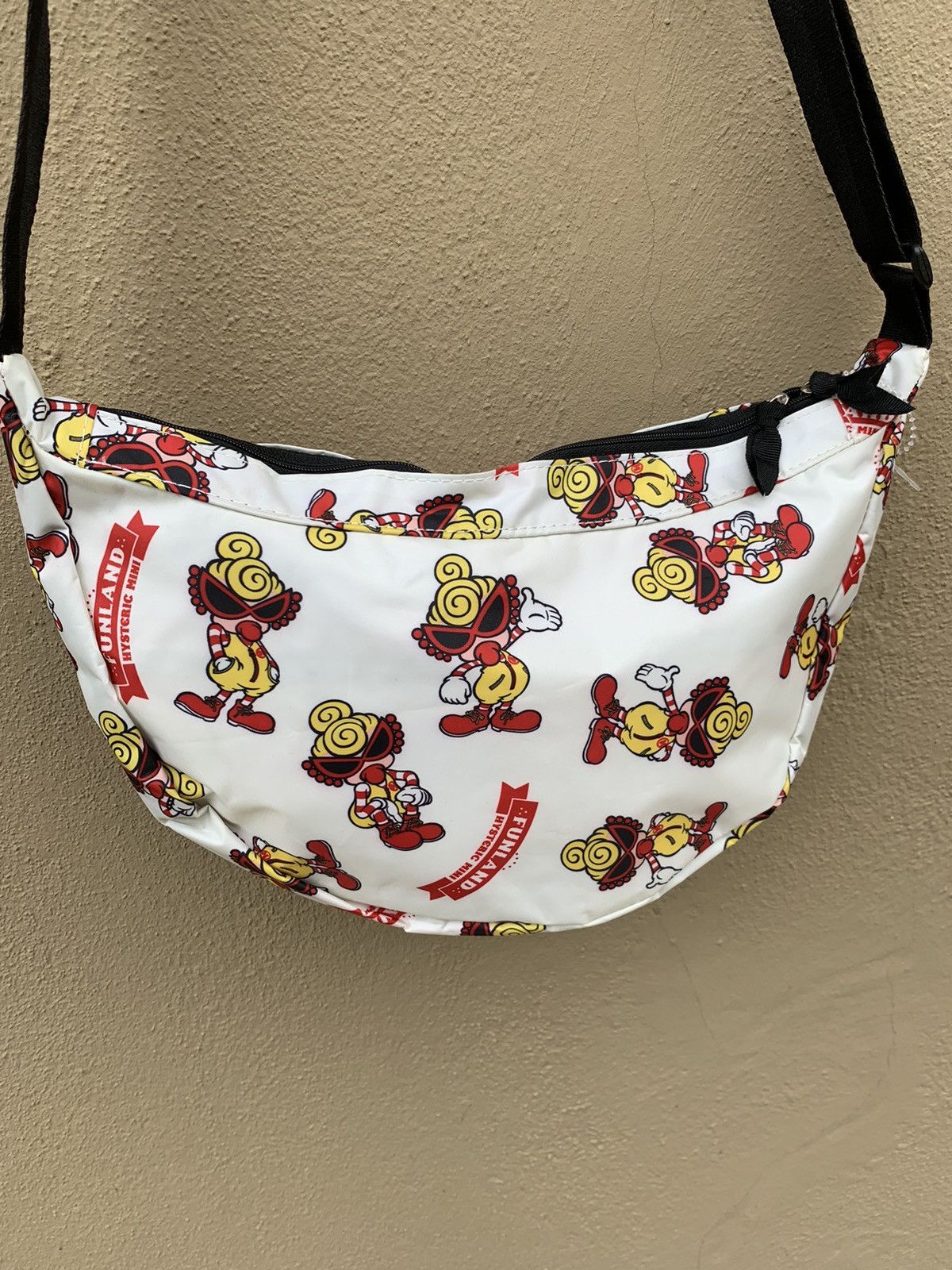 Hysteric Glamour Hysteric Mini Over Print Crossbody Sling bag Waterproof Bag Size ONE SIZE - 2 Thumbnail