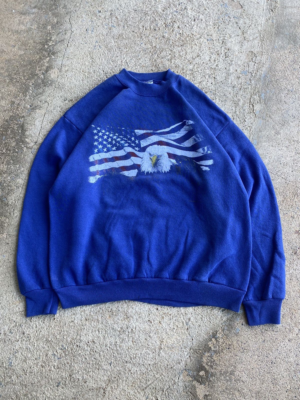 Vintage Vintage 90’s Eagle USA Flag Crewneck Sweatshirt Size US L / EU 52-54 / 3 - 1 Thumbnail