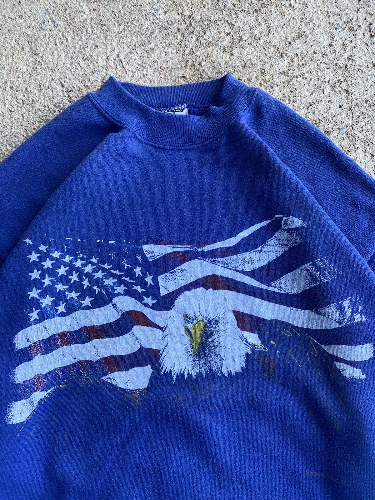 Vintage Vintage 90’s Eagle USA Flag Crewneck Sweatshirt Size US L / EU 52-54 / 3 - 2 Thumbnail