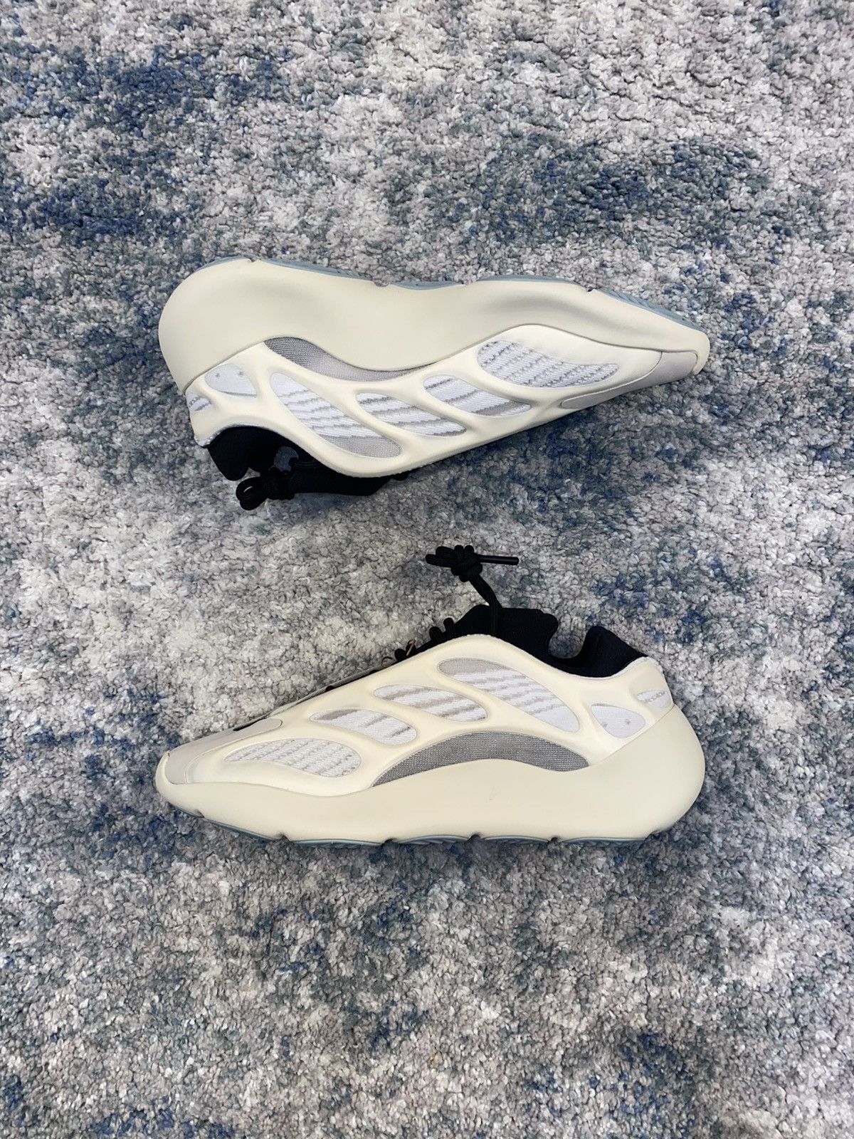 Adidas × Kanye West Adidas Yeezy 700 V3 Azael Size US 9.5 / EU 42-43 - 1 Thumbnail