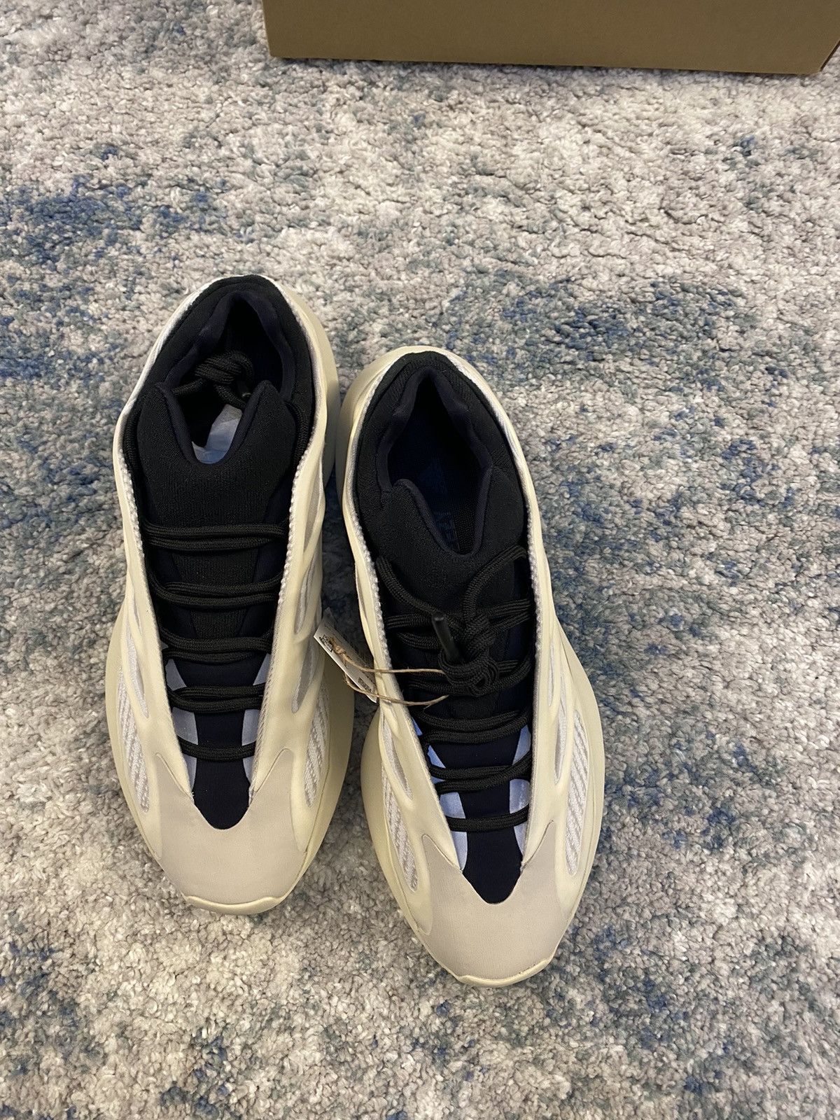 Adidas × Kanye West Adidas Yeezy 700 V3 Azael Size US 9.5 / EU 42-43 - 3 Thumbnail