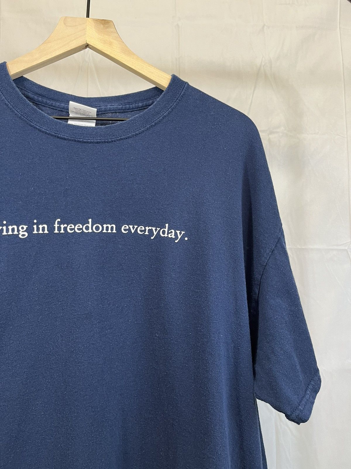 Vintage Living In Freedom Everyday Life Y2K Tee Size US XL / EU 56 / 4 - 2 Thumbnail