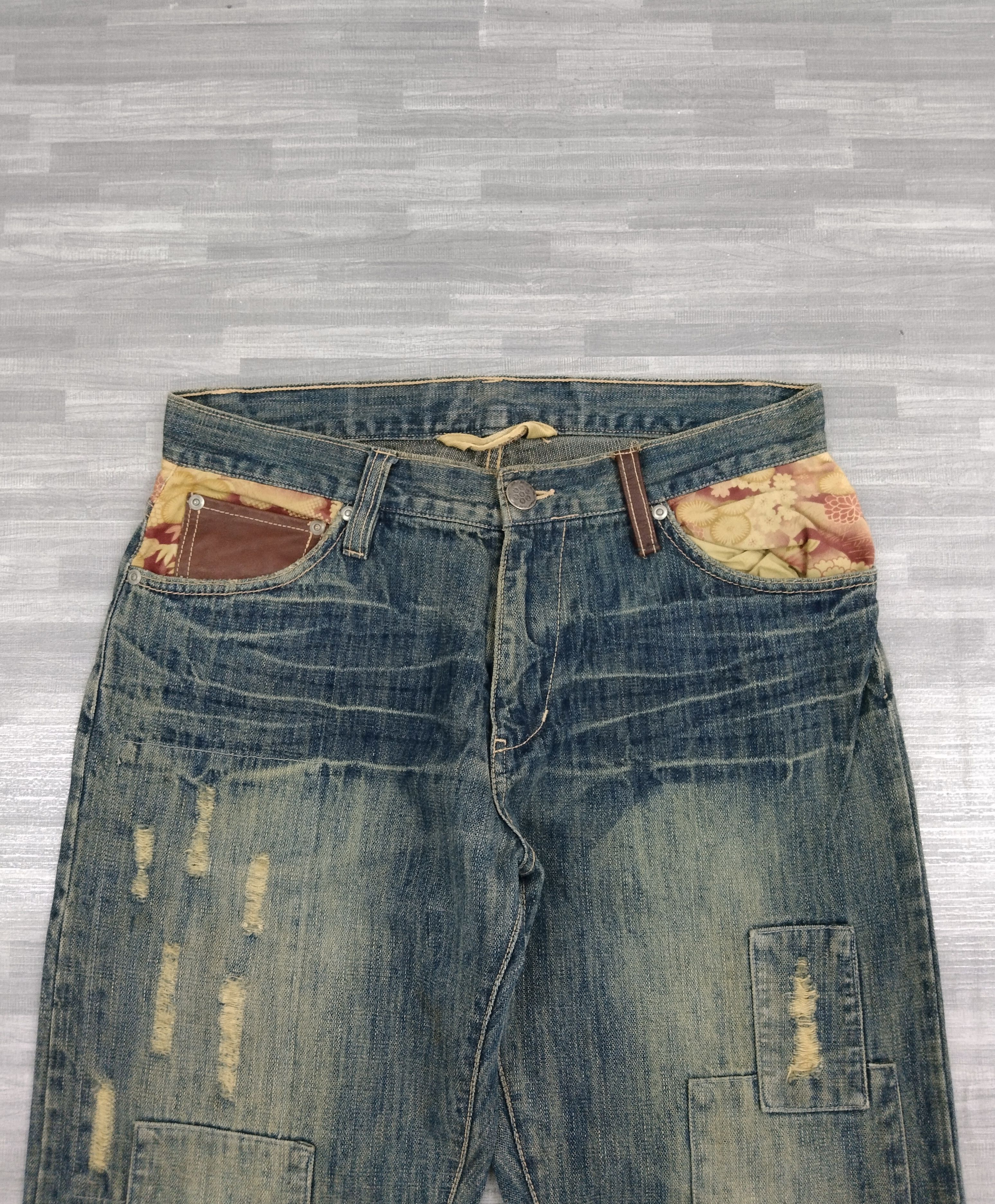 Art Comes First × Japanese Brand INTERNATIONALE DISTRESSED PACTHWORK DENIM PANTS Size US 31 - 4 Thumbnail