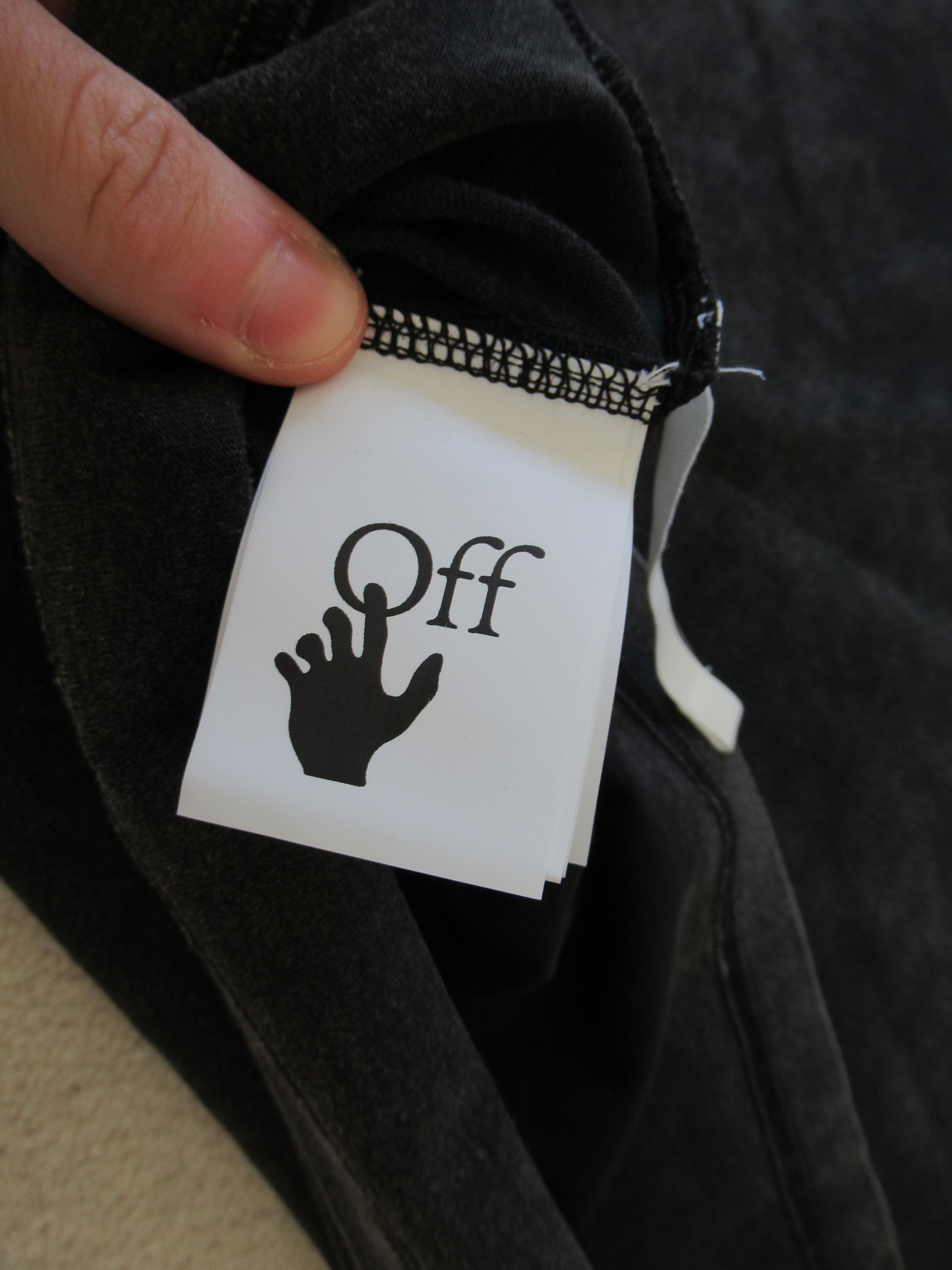 Off-White Off White Black Face New Logo Arrow Virgil Small Size US S / EU 44-46 / 1 - 4 Thumbnail