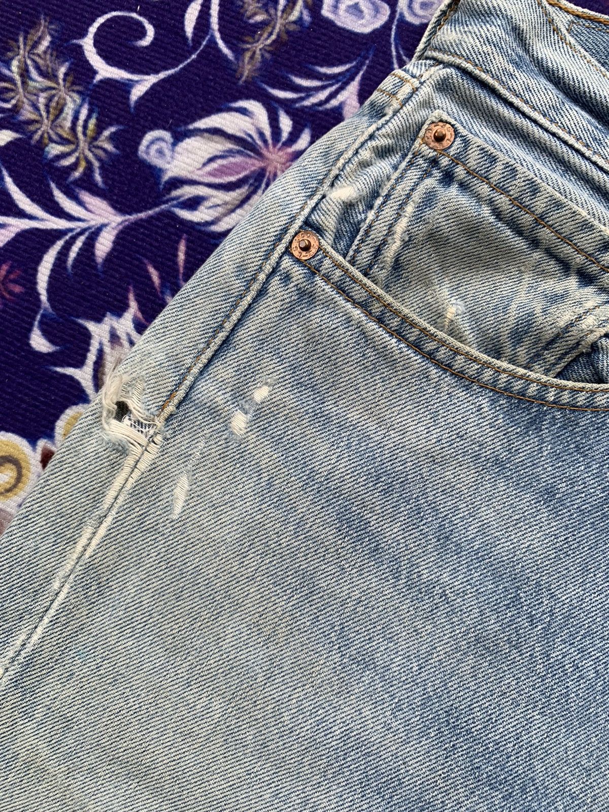 Levi's Vintage Levis 501 Faded Distresed Denim Size US 32 / EU 48 - 5 Thumbnail