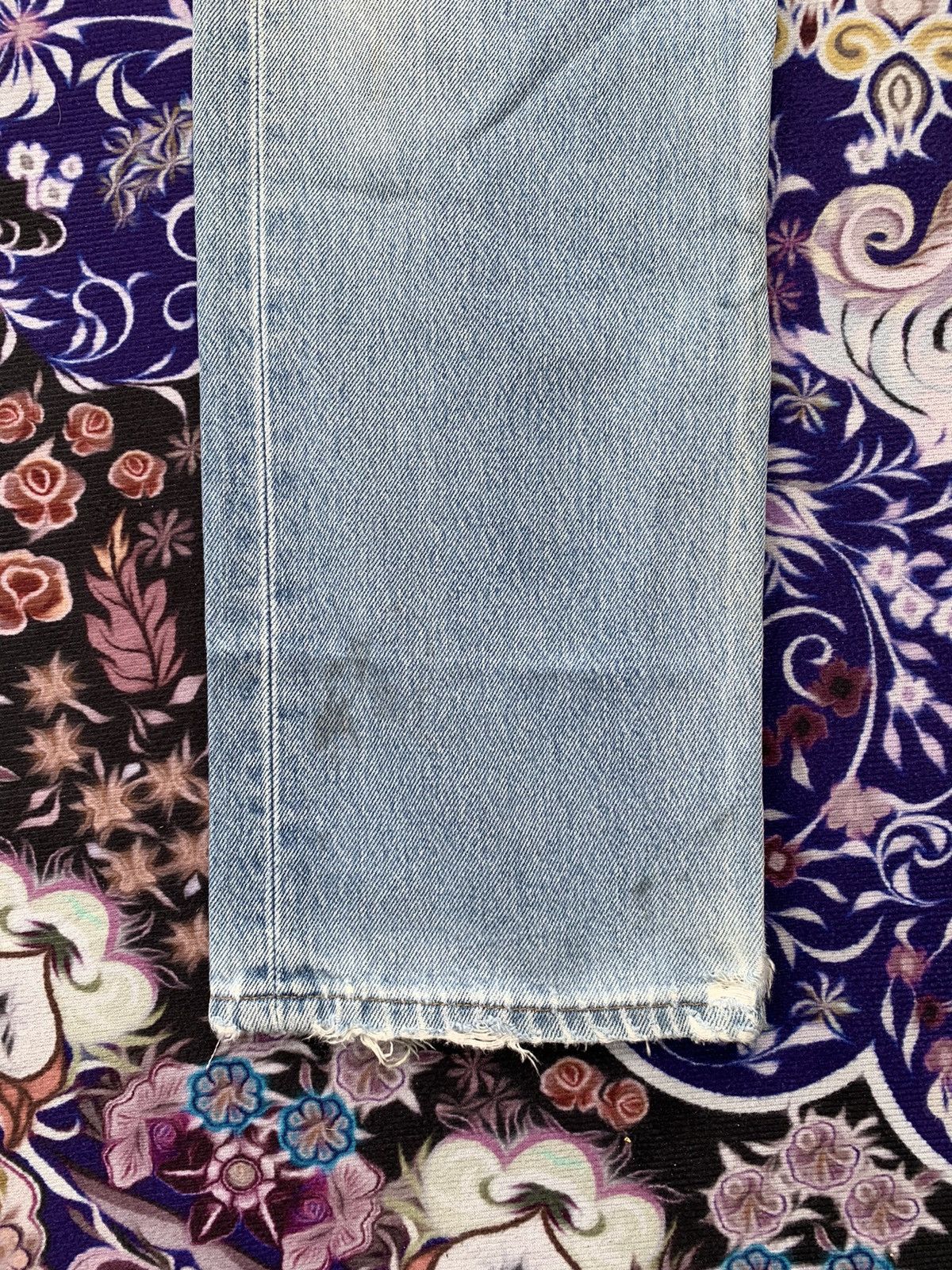 Levi's Vintage Levis 501 Faded Distresed Denim Size US 32 / EU 48 - 3 Thumbnail