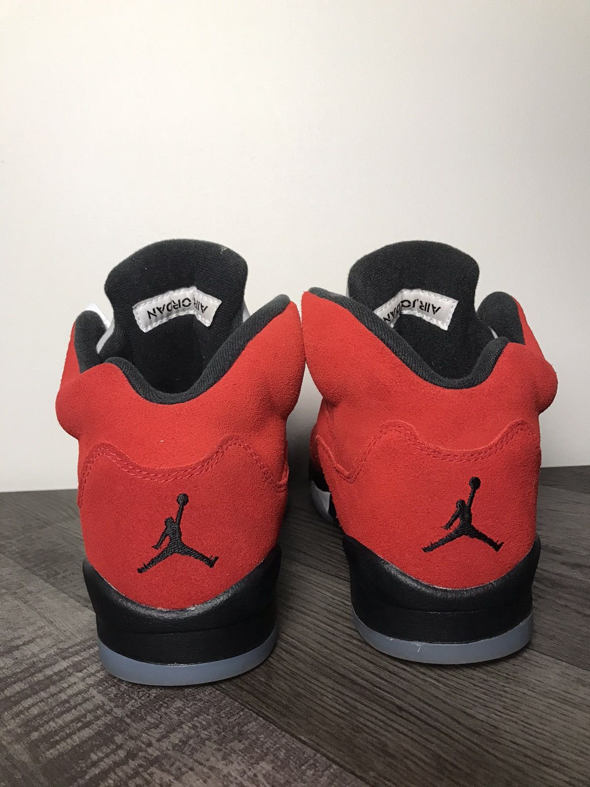 Jordan Brand × Nike Air Jordan 5 Raging Bulls GS Size US 6 / EU 39 - 3 Thumbnail