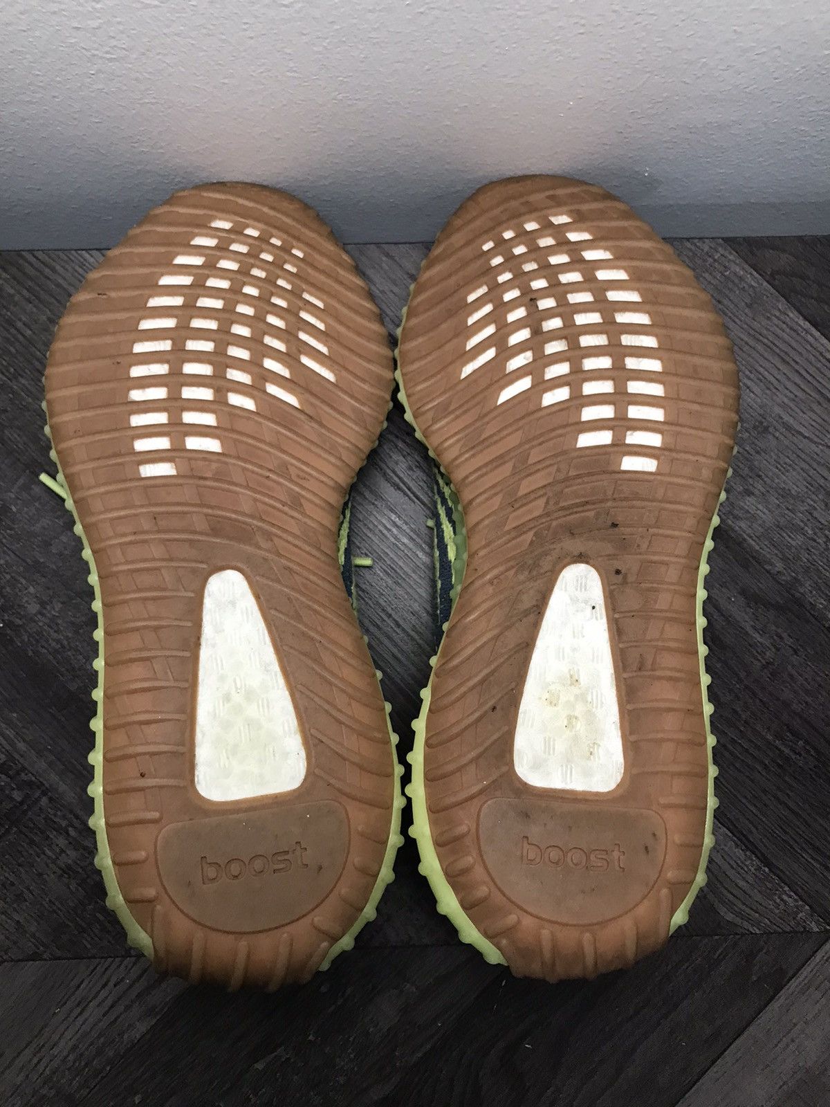 Adidas × Kanye West Adidas Yeezy Boost 350 V2 Semi Frozen Yellow Size US 9.5 / EU 42-43 - 6 Thumbnail