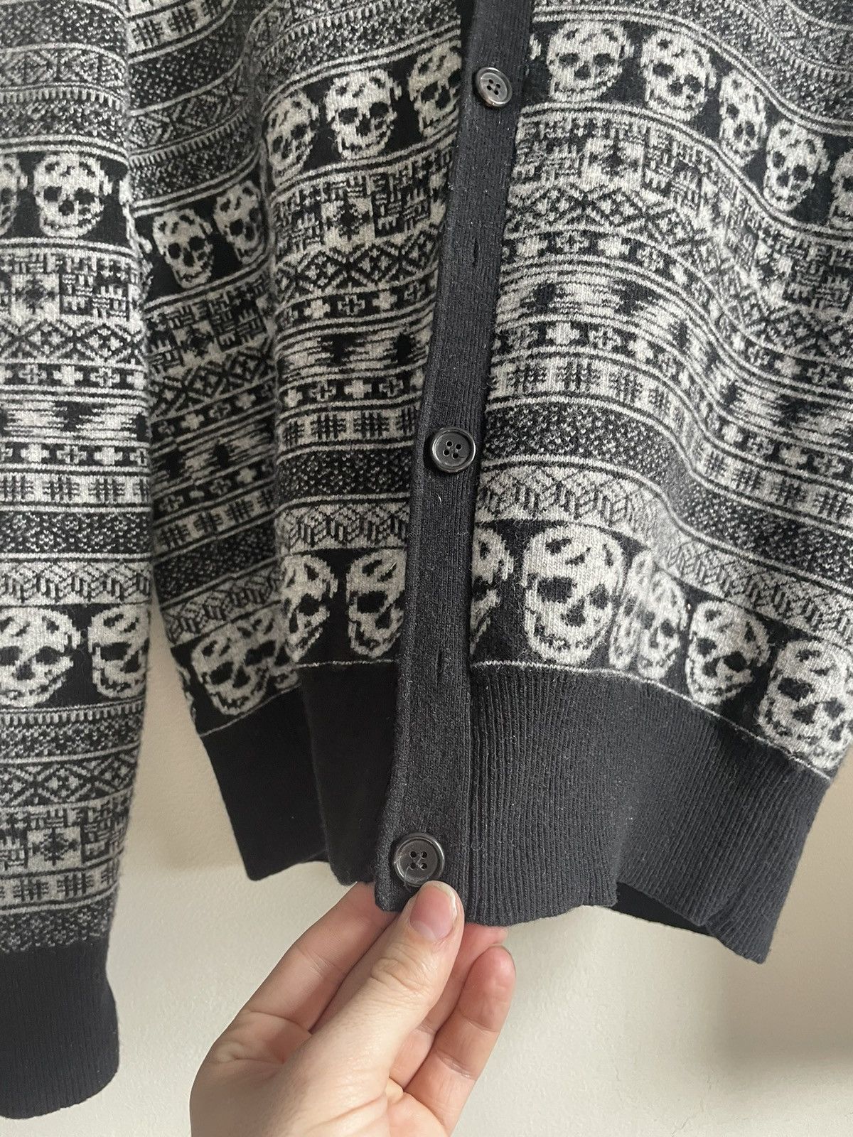 Alexander McQueen AW06 Caviar Skull Cardigan Size US S / EU 44-46 / 1 - 4 Thumbnail