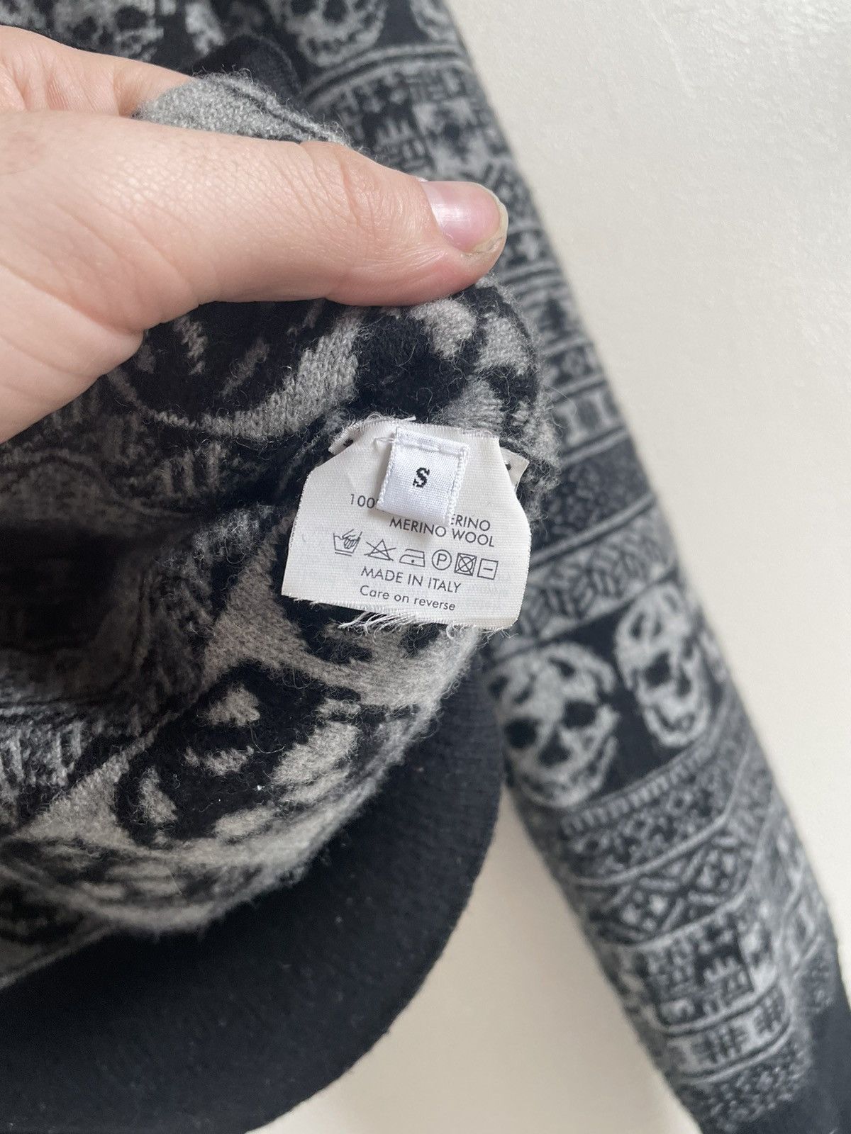 Alexander McQueen AW06 Caviar Skull Cardigan Size US S / EU 44-46 / 1 - 5 Thumbnail