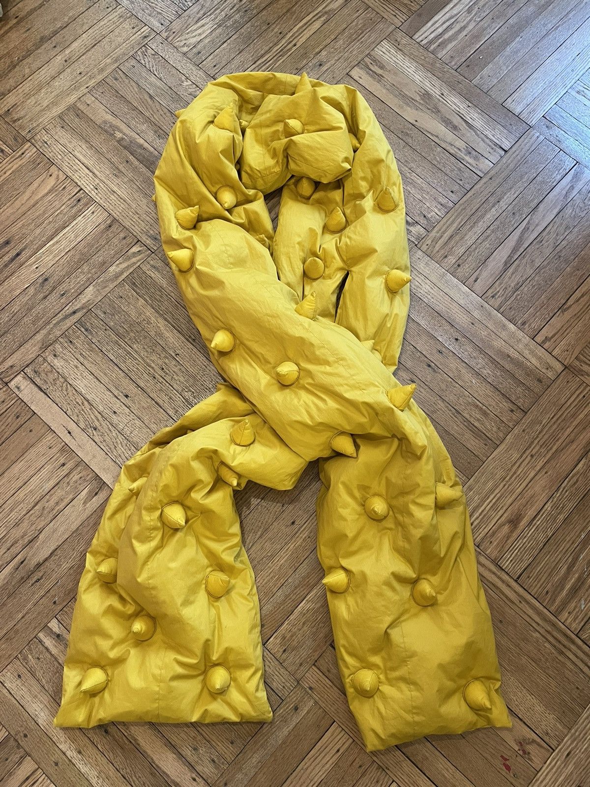 JW Anderson × Moncler FW20 Runway Sample Spike Scarf Size ONE SIZE - 1 Thumbnail