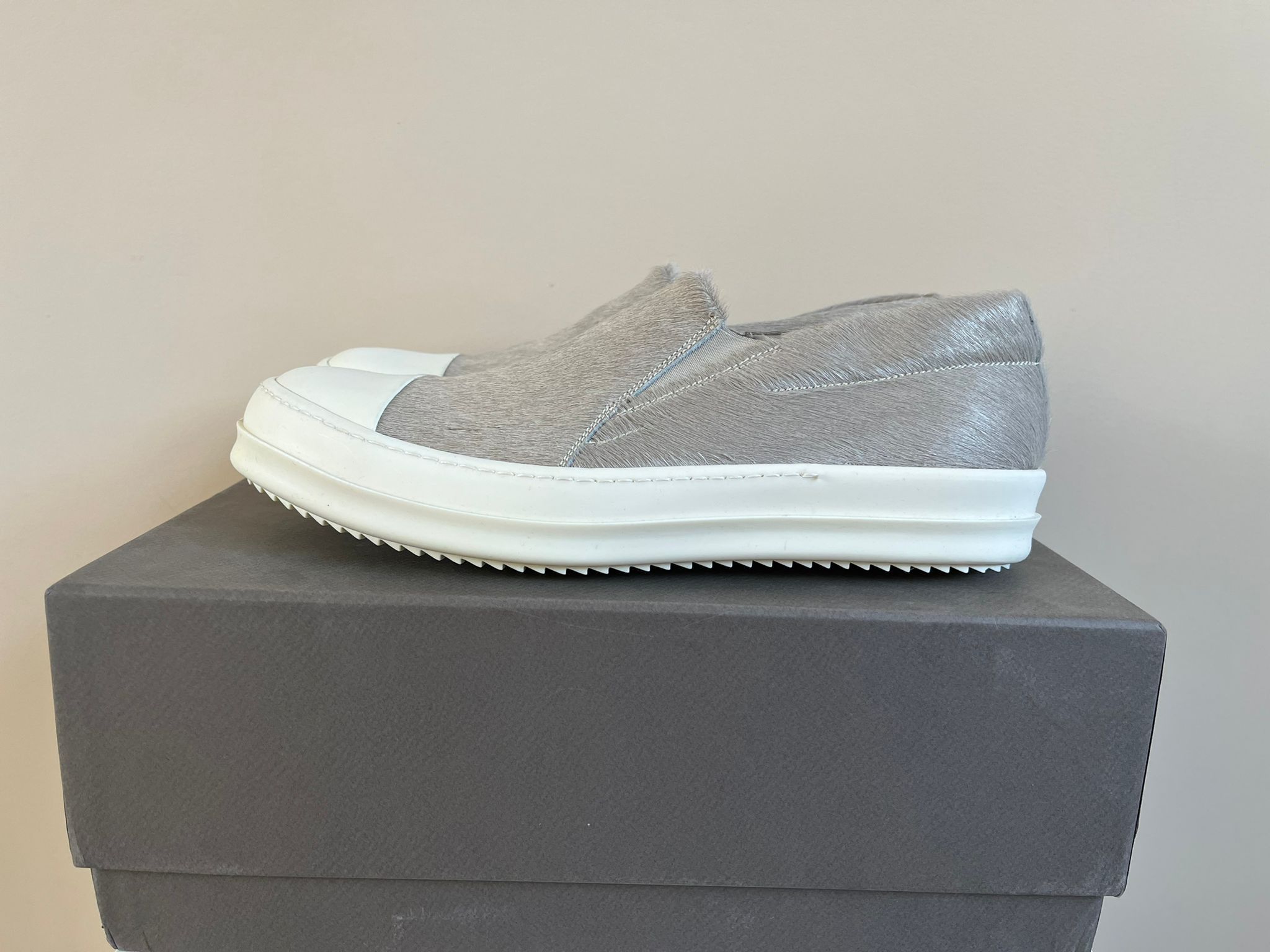 Pre-owned Rick Owens Pony Hair Boat Low Top Sneaker In Natural