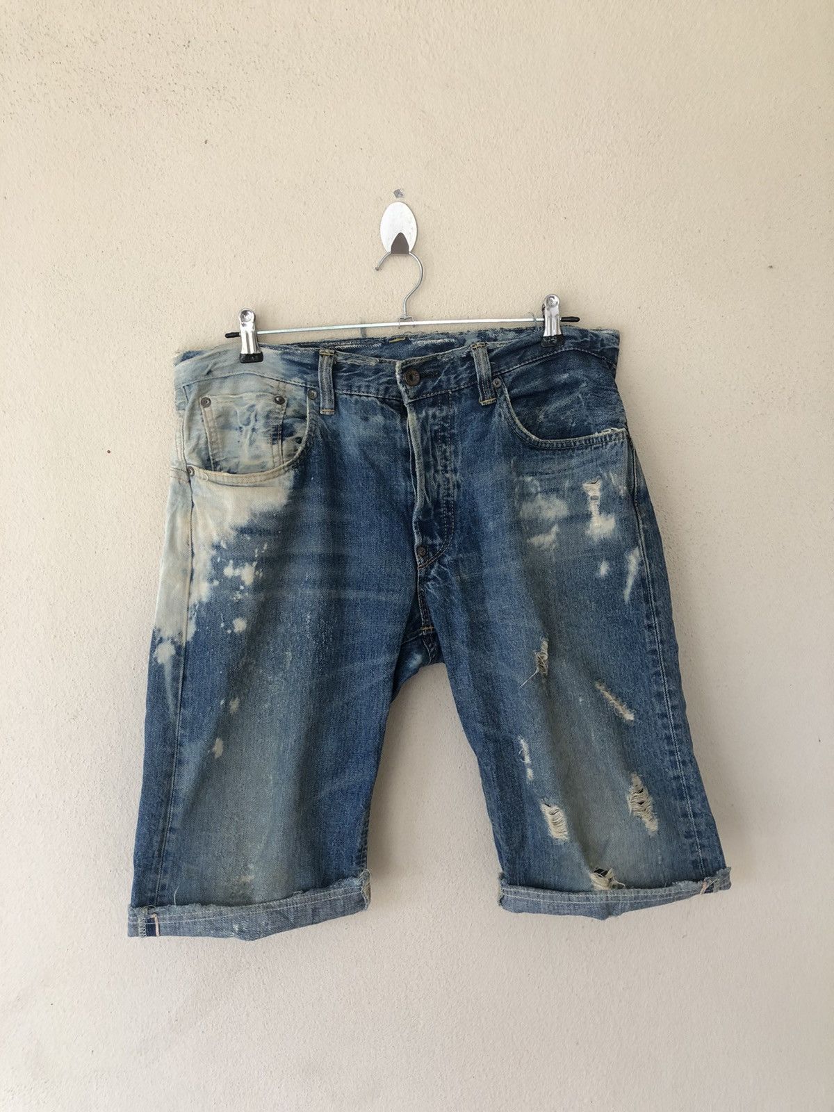 Edwin Edwin Disstressed Acid Wash Selvedge Shorts Size US 30 / EU 46 - 1 Thumbnail