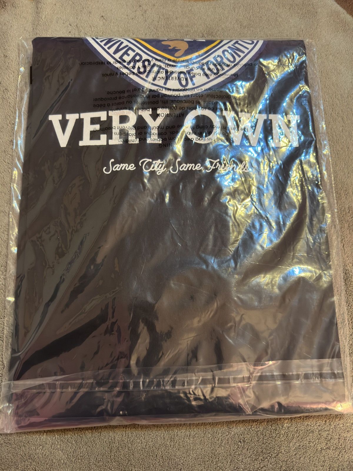 Drake × October's Very Own OVO x U of T (University of Toronto) T-SHIRT NEW with tags Size US XXL / EU 58 / 5 - 2 Thumbnail