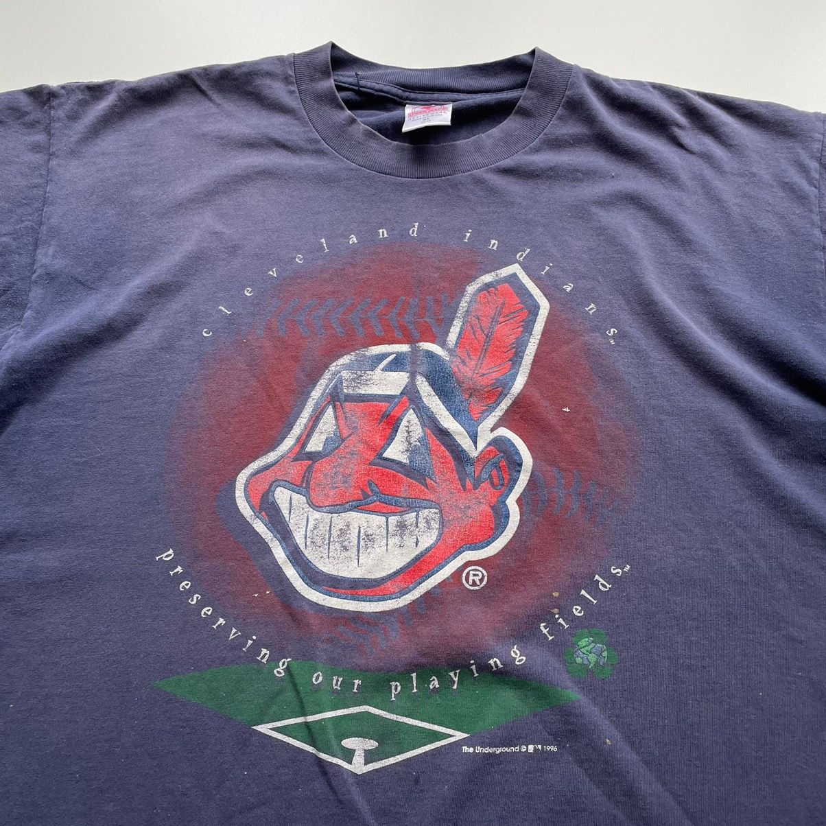 Vintage Vintage 90s Cleveland Indians MLB baseball graphic t shirt Size US XL / EU 56 / 4 - 2 Preview