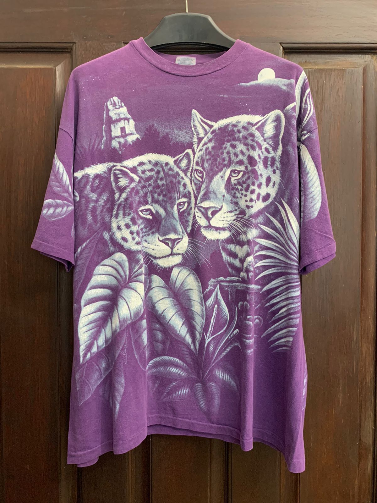 T-shirt Harlequin Motif Chats Sauvages – Taille S, Couleur Camel – Occasion Très Bon état (petits Défauts)