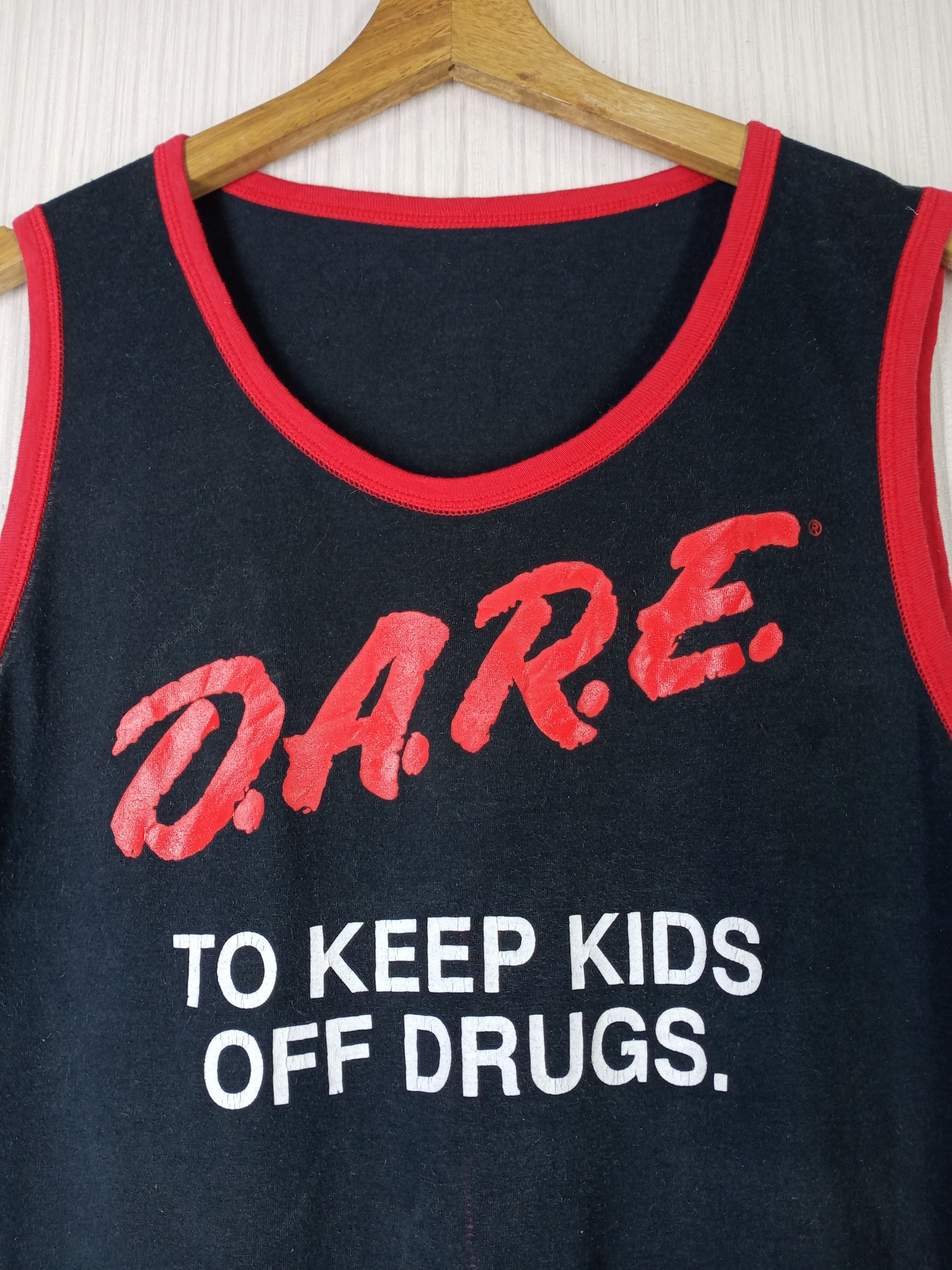 D.A.R.E Vintage 90's Single Sticth D.A.R.E Sleeveless Tshirt Size US L / EU 52-54 / 3 - 2 Thumbnail