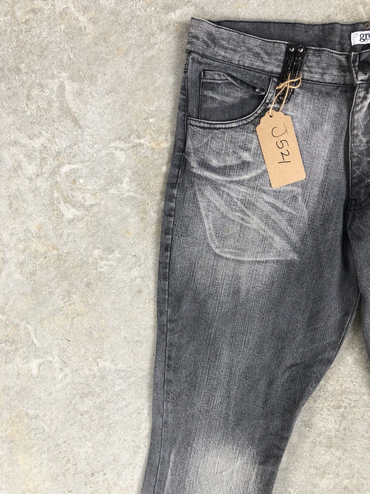 In The Attic In the attic Flared Jeans Distressed Jeans Embroidered Size US 33 - 4 Thumbnail