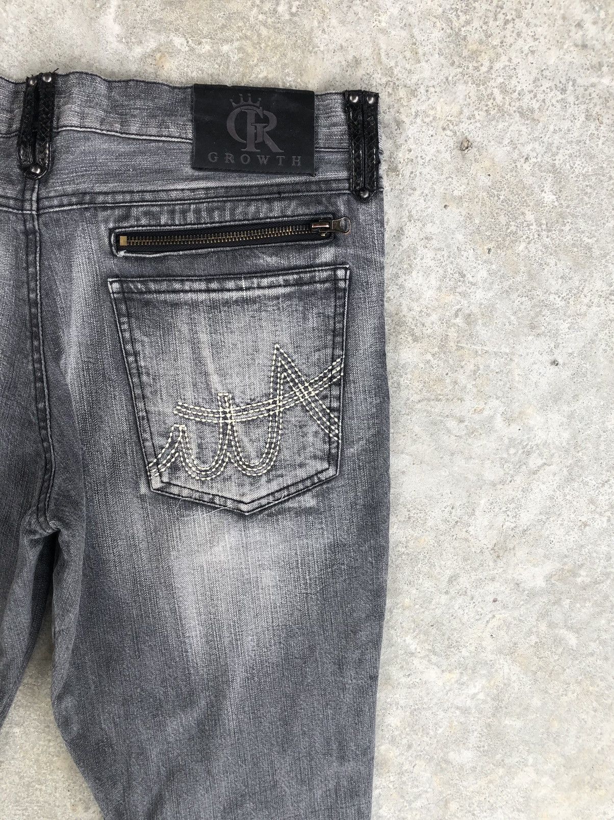 In The Attic In the attic Flared Jeans Distressed Jeans Embroidered Size US 33 - 10 Thumbnail