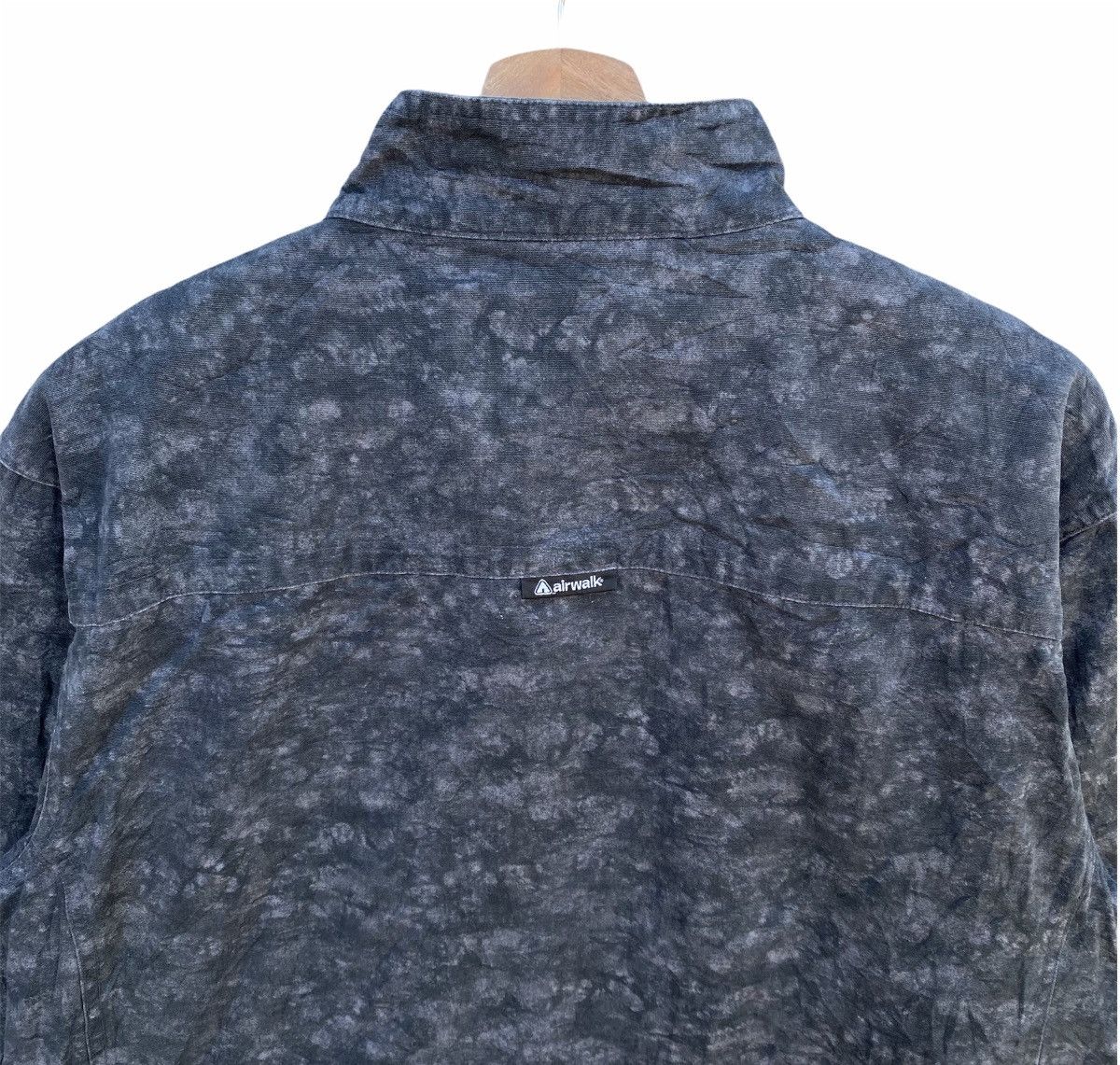 Airwalk × Vintage Vintage Airwalk Overprinted Digital Camouflage Jacket Size US L / EU 52-54 / 3 - 5 Thumbnail