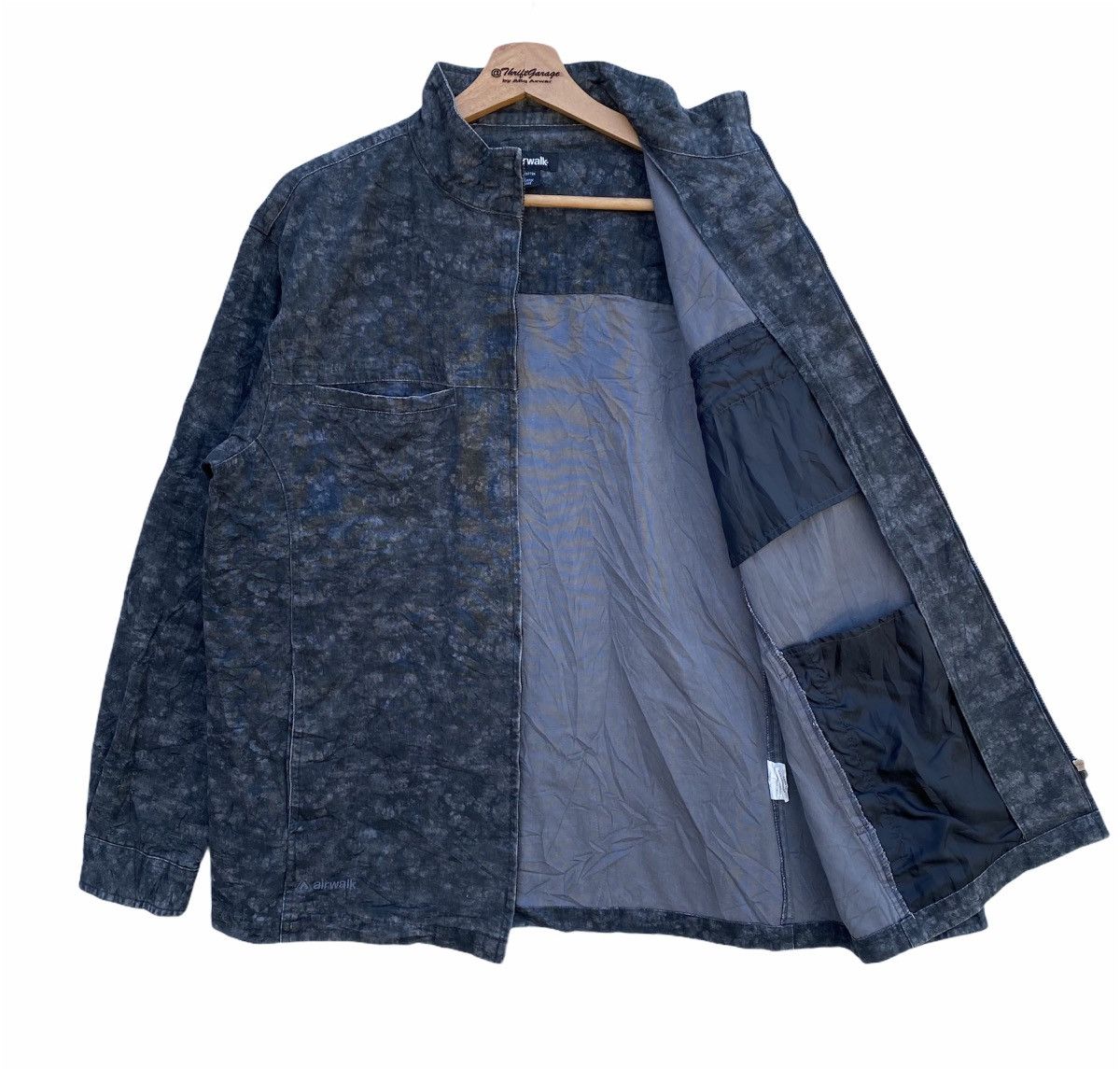 Airwalk × Vintage Vintage Airwalk Overprinted Digital Camouflage Jacket Size US L / EU 52-54 / 3 - 7 Thumbnail
