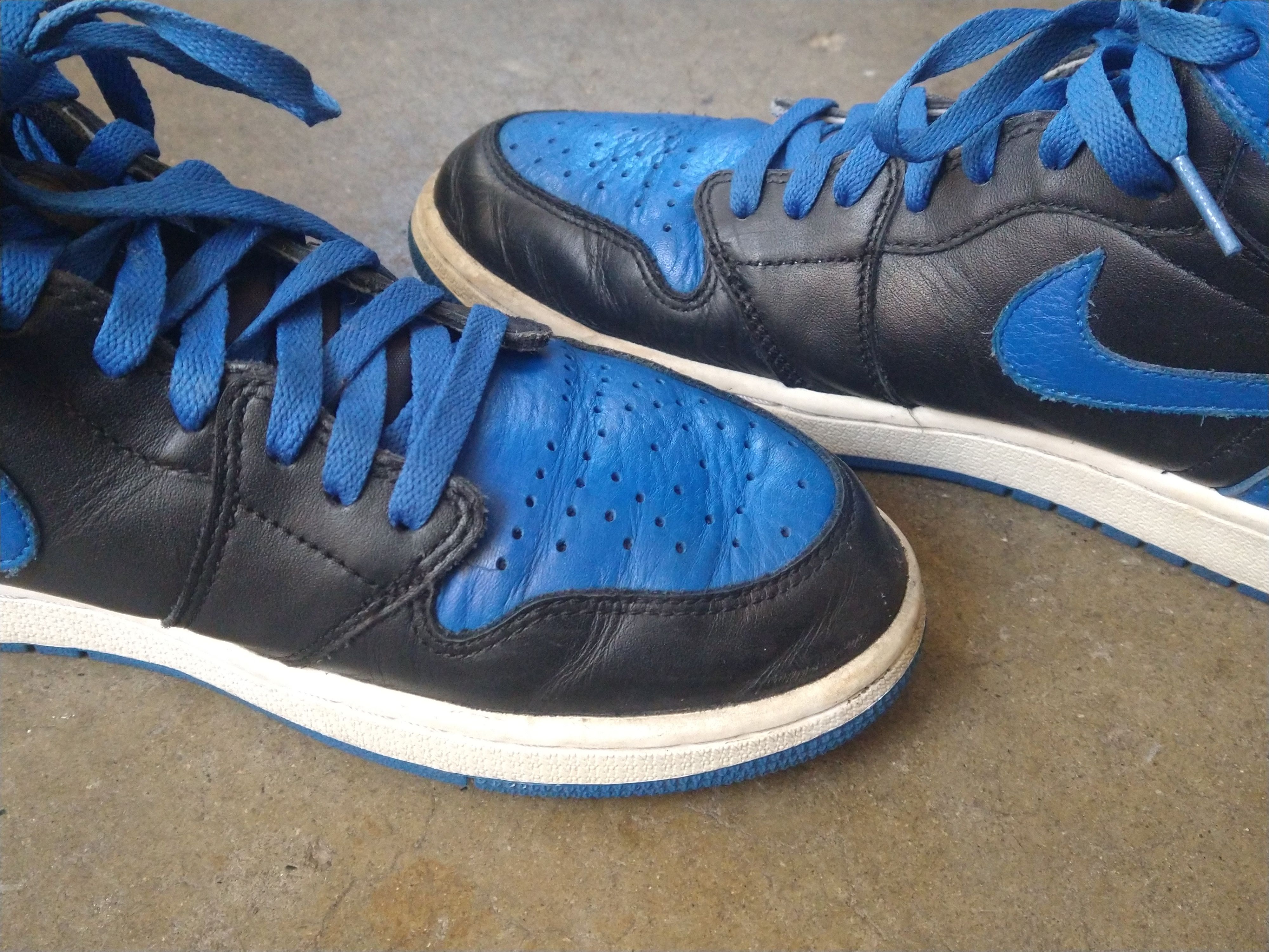 Jordan Brand Nike Air Jordan Retro 1 High OG Royals Size 10.5 555088-007 Size US 10.5 / EU 43-44 - 7 Thumbnail