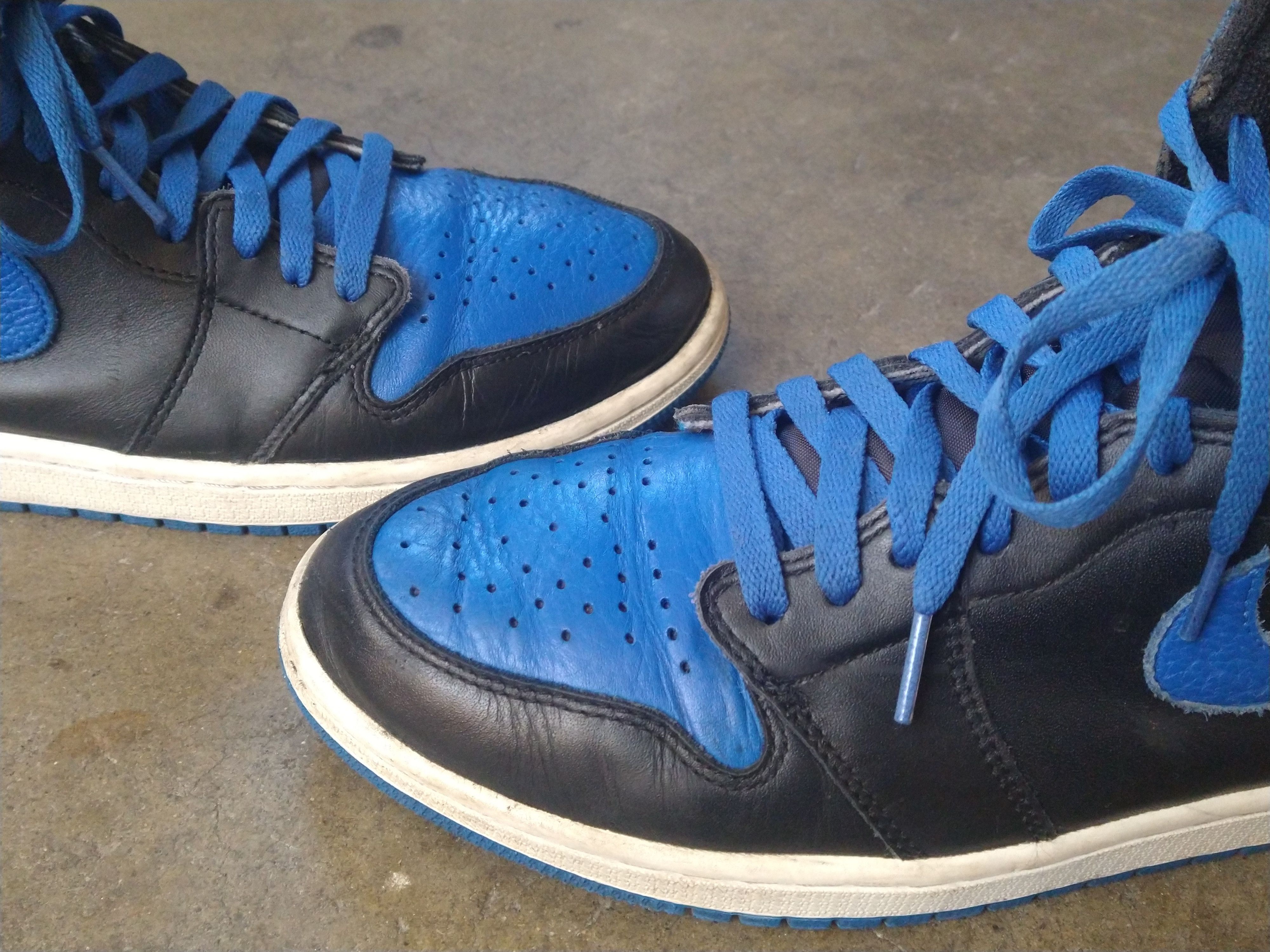Jordan Brand Nike Air Jordan Retro 1 High OG Royals Size 10.5 555088-007 Size US 10.5 / EU 43-44 - 6 Thumbnail