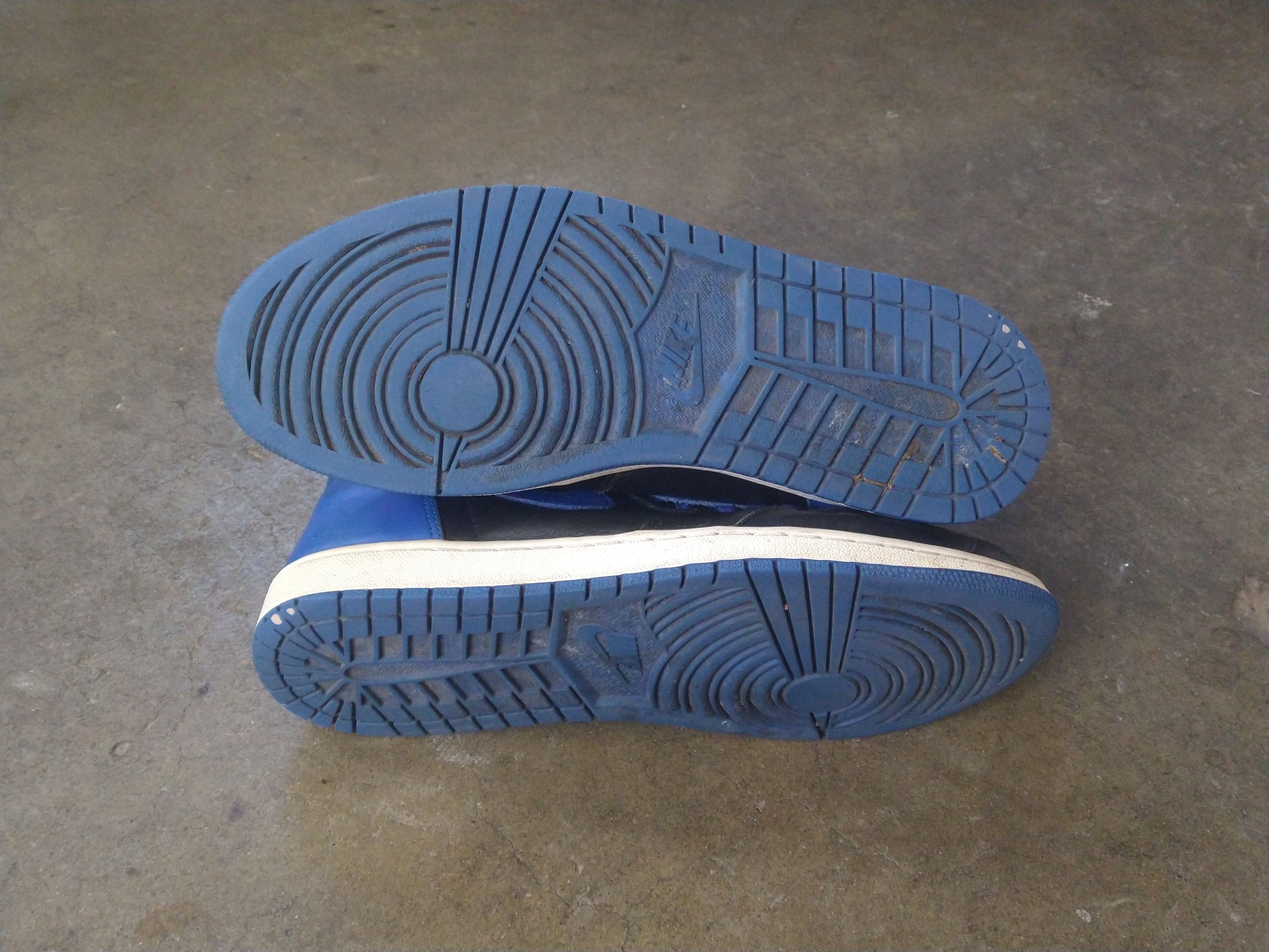 Jordan Brand Nike Air Jordan Retro 1 High OG Royals Size 10.5 555088-007 Size US 10.5 / EU 43-44 - 20 Thumbnail