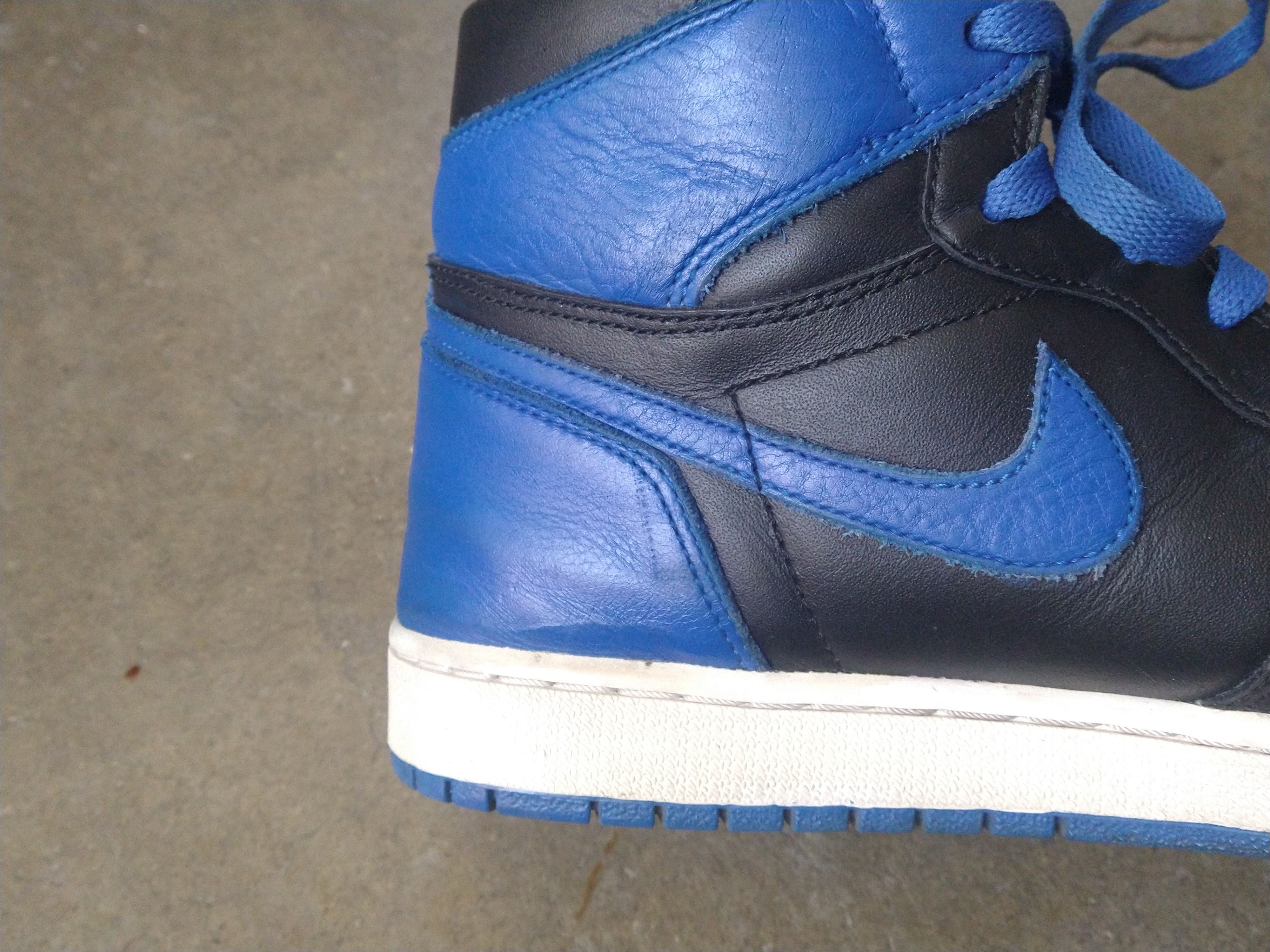 Jordan Brand Nike Air Jordan Retro 1 High OG Royals Size 10.5 555088-007 Size US 10.5 / EU 43-44 - 16 Thumbnail