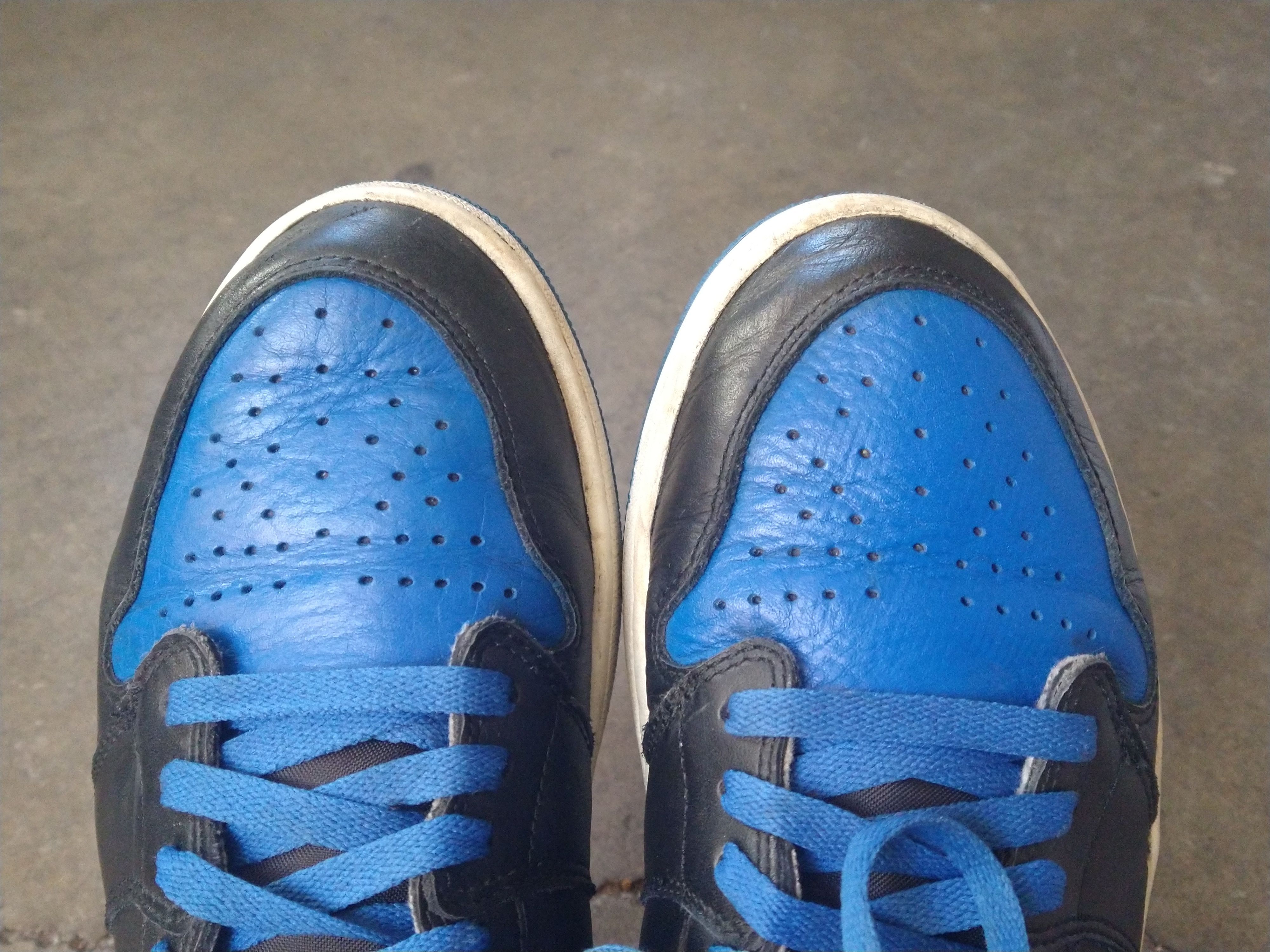 Jordan Brand Nike Air Jordan Retro 1 High OG Royals Size 10.5 555088-007 Size US 10.5 / EU 43-44 - 4 Thumbnail