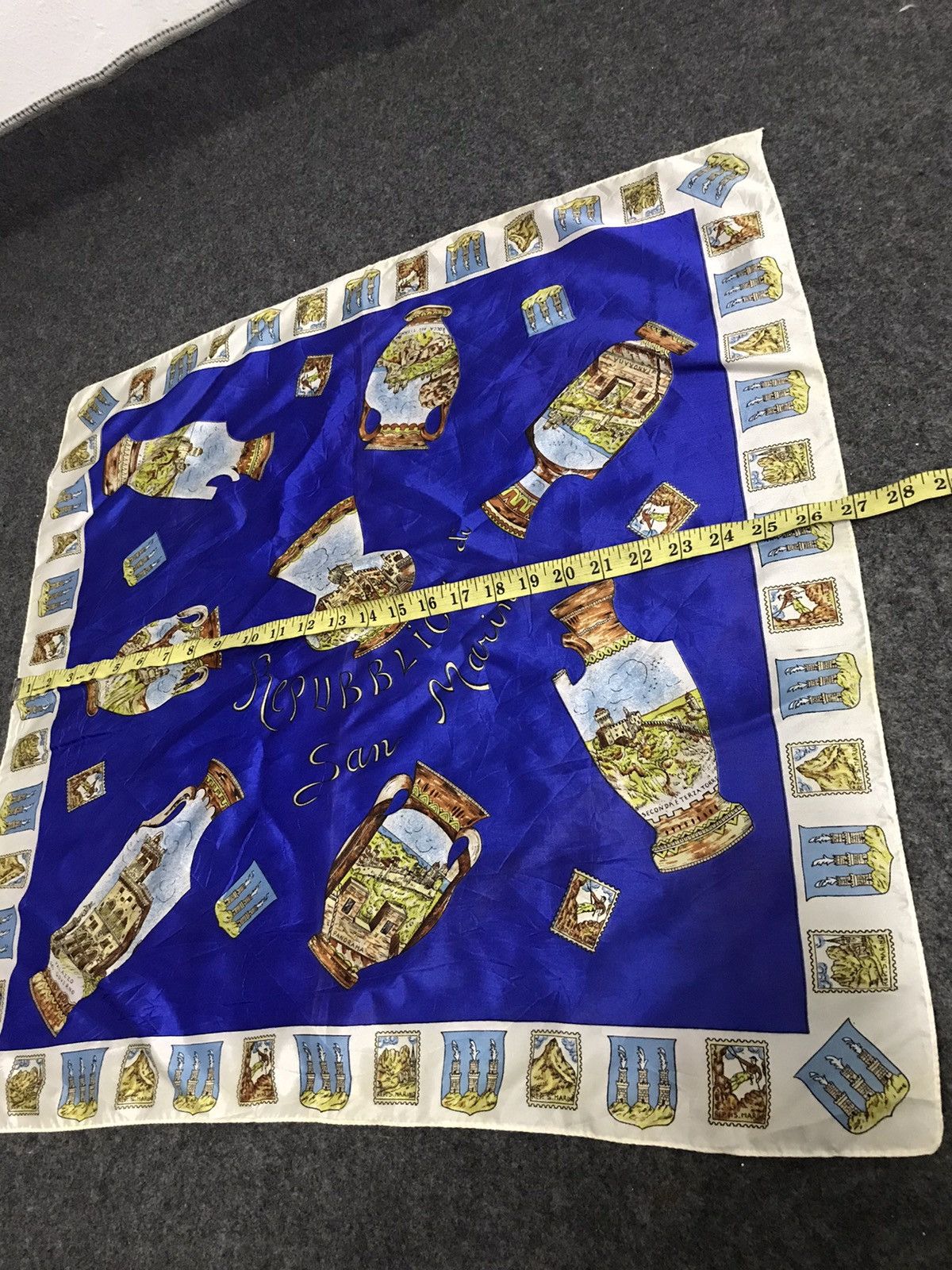 Vintage Vintage 90s Republic San Marino Silk Scarf Baroque Size ONE SIZE - 4 Thumbnail