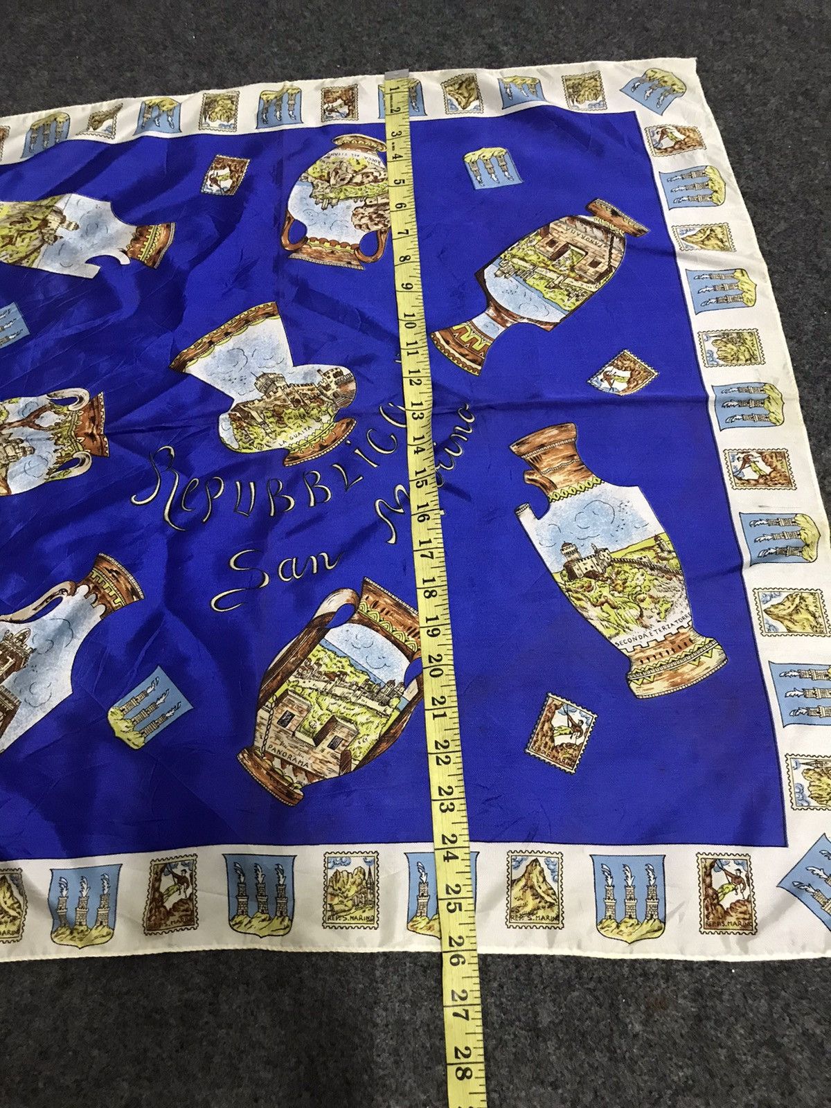 Vintage Vintage 90s Republic San Marino Silk Scarf Baroque Size ONE SIZE - 5 Thumbnail